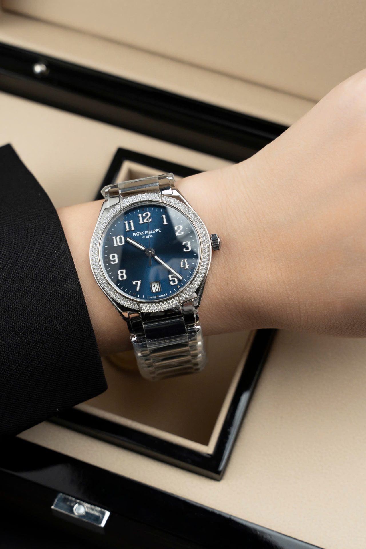 Patek Philippe Twenty 4 7300 Replica Watches Blue Dial Metal Wire 36mm - Elite Watch Atelier