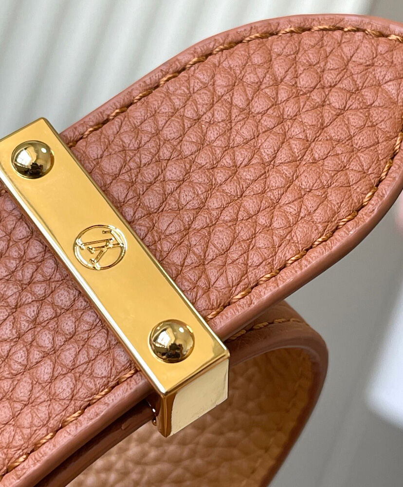Louis Vuitton Capucines MM M22676 M230581:1High-quality replica