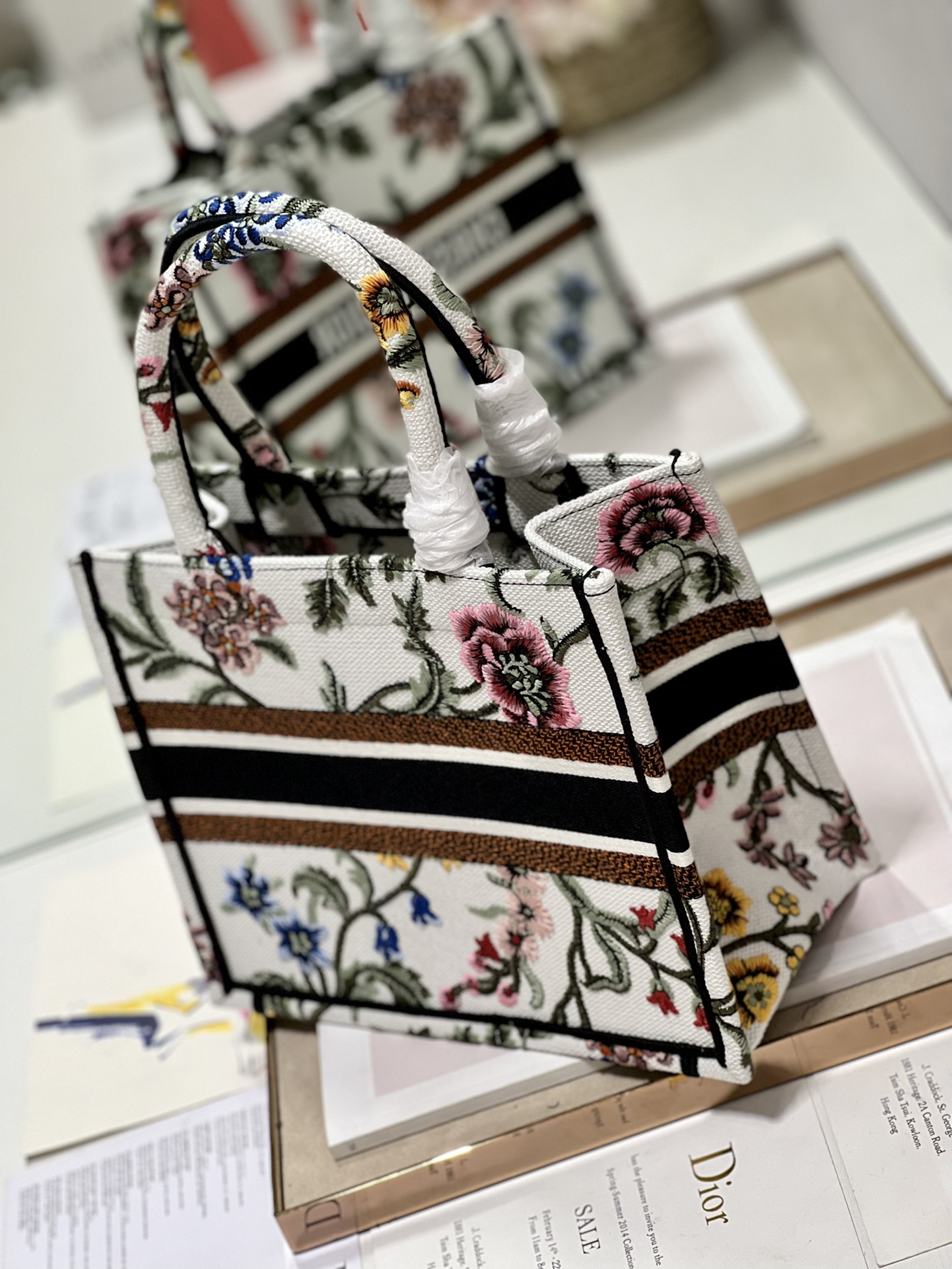 Small Dior Tote Bag White/Black For Women 10.5 in/ 26.5cm1:1High-quality replica