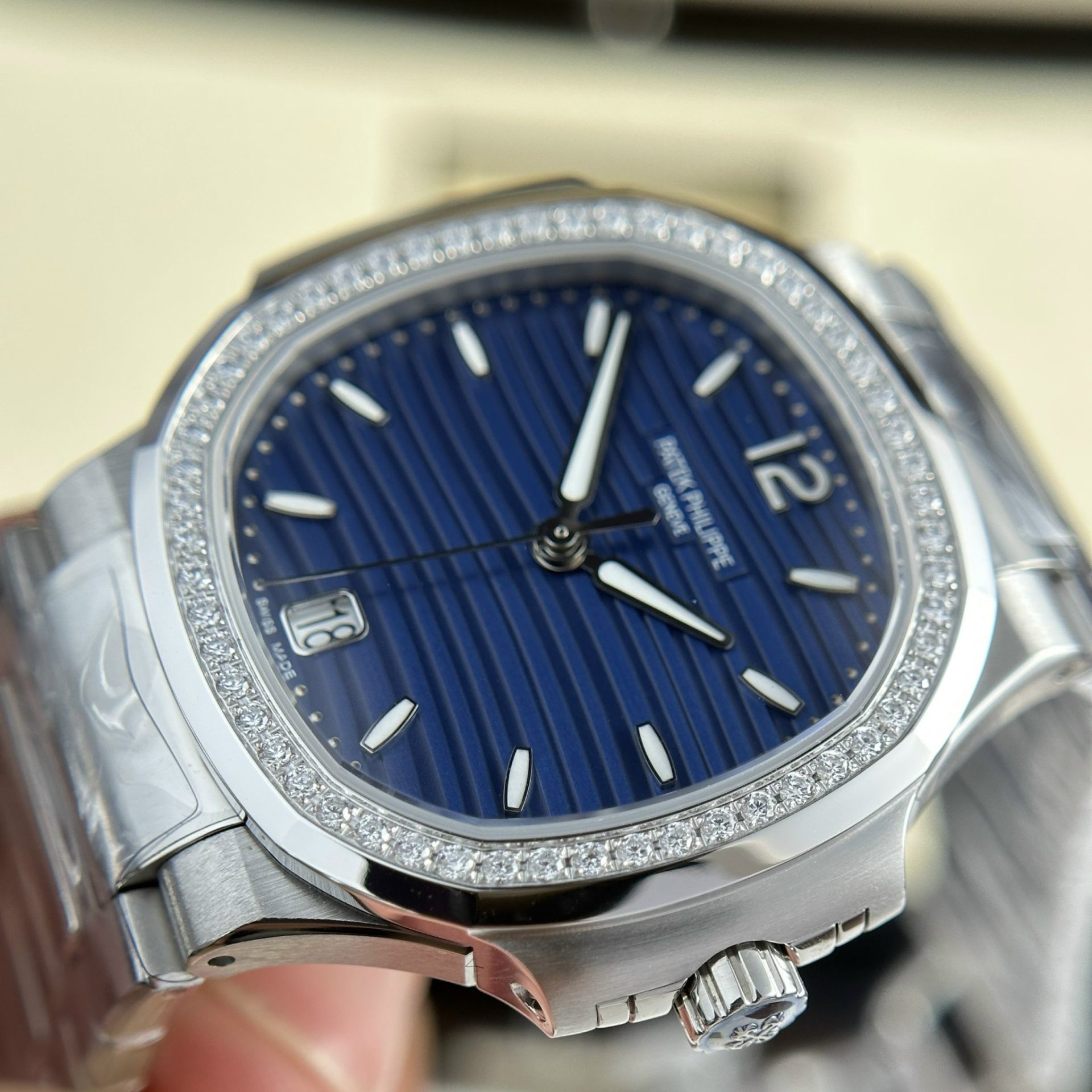 Patek Philippe Replica 1:1 Watch Nautilus 7118 Blue Dial With Stone 3K Factory 35.2mm - Top club