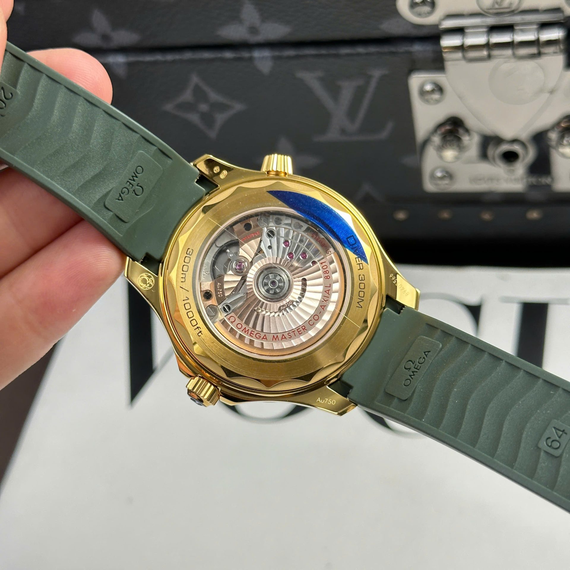 Omega Seamaster Diver 300M Replica Watches Dial Green VS Factory 42mm - Top club