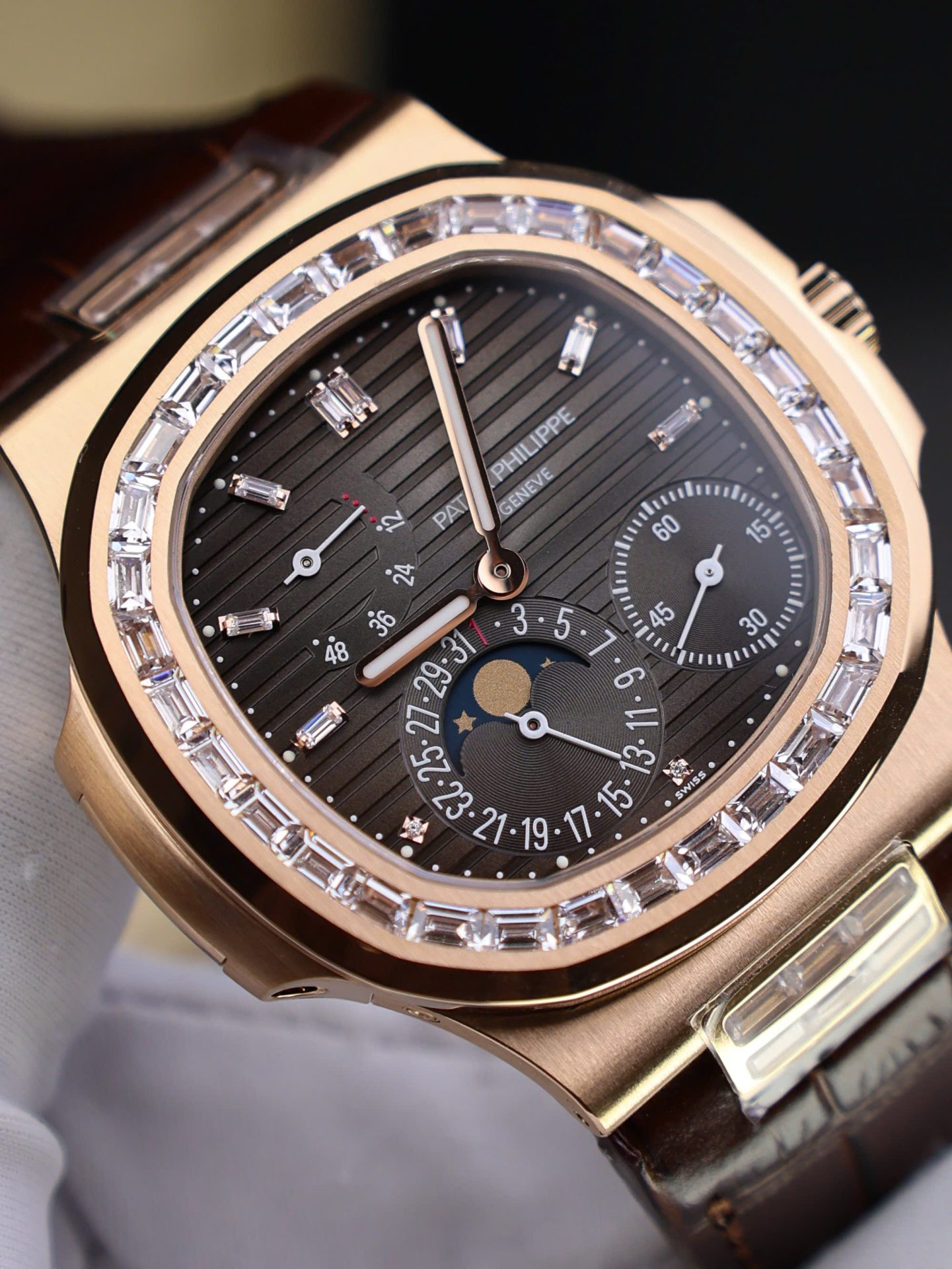 Patek Philippe Nautilus 5724 Rose Gold Replica Watch Full Function PPF Factory 40mm - Top club