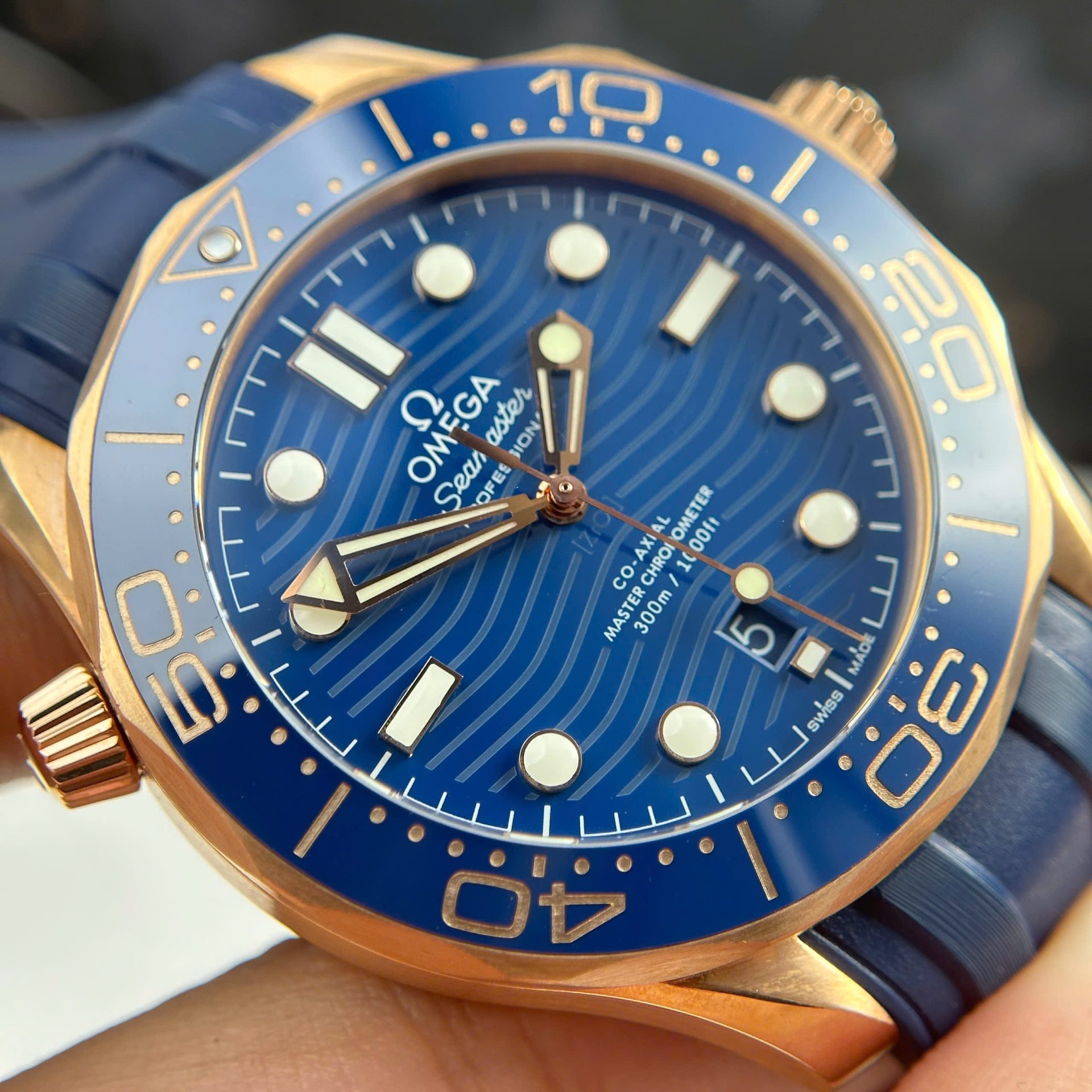 Omega Seamaster Diver 300M Replica Watch Blue Dial Rubber Strap VSF 42mm - Top club
