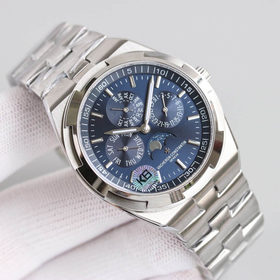 Fake Vacheron Constantin Replica Watch Overseas perpetual calendar ultra-thin Boutique Exclusive 41.5 MM WHITE GOLD 4300V/220G-B945(1:1 replica) - Top club