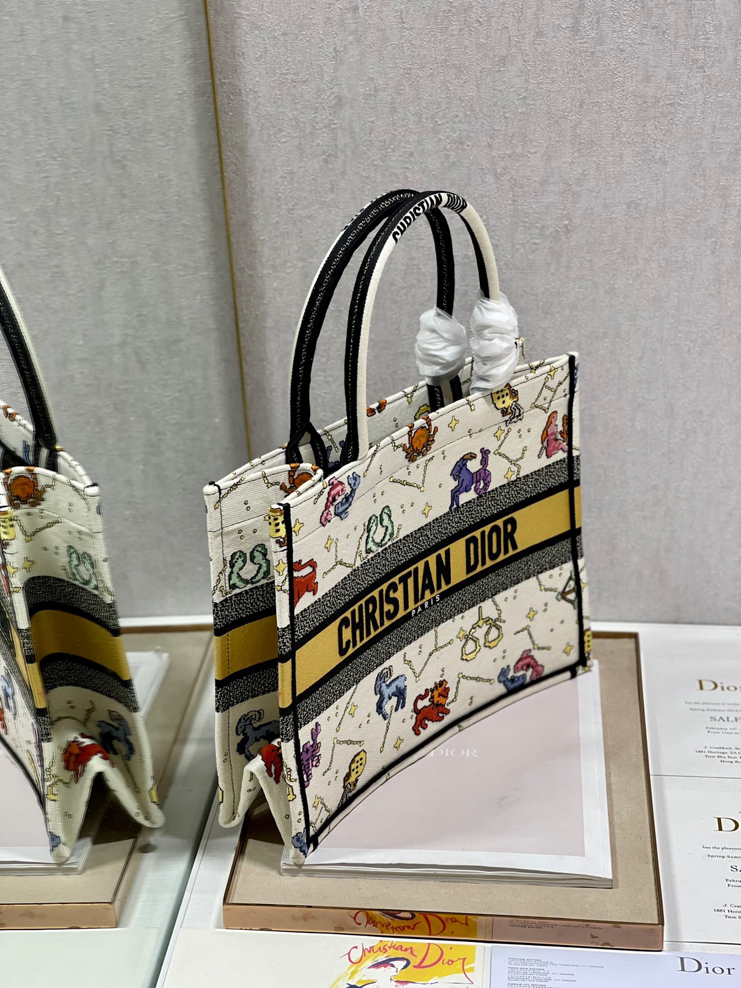 Christian Dior Medium Dior Book Tote White Multicolor, For Women, Women’s Handbags 14in/36cm CD1:1High-quality replica
