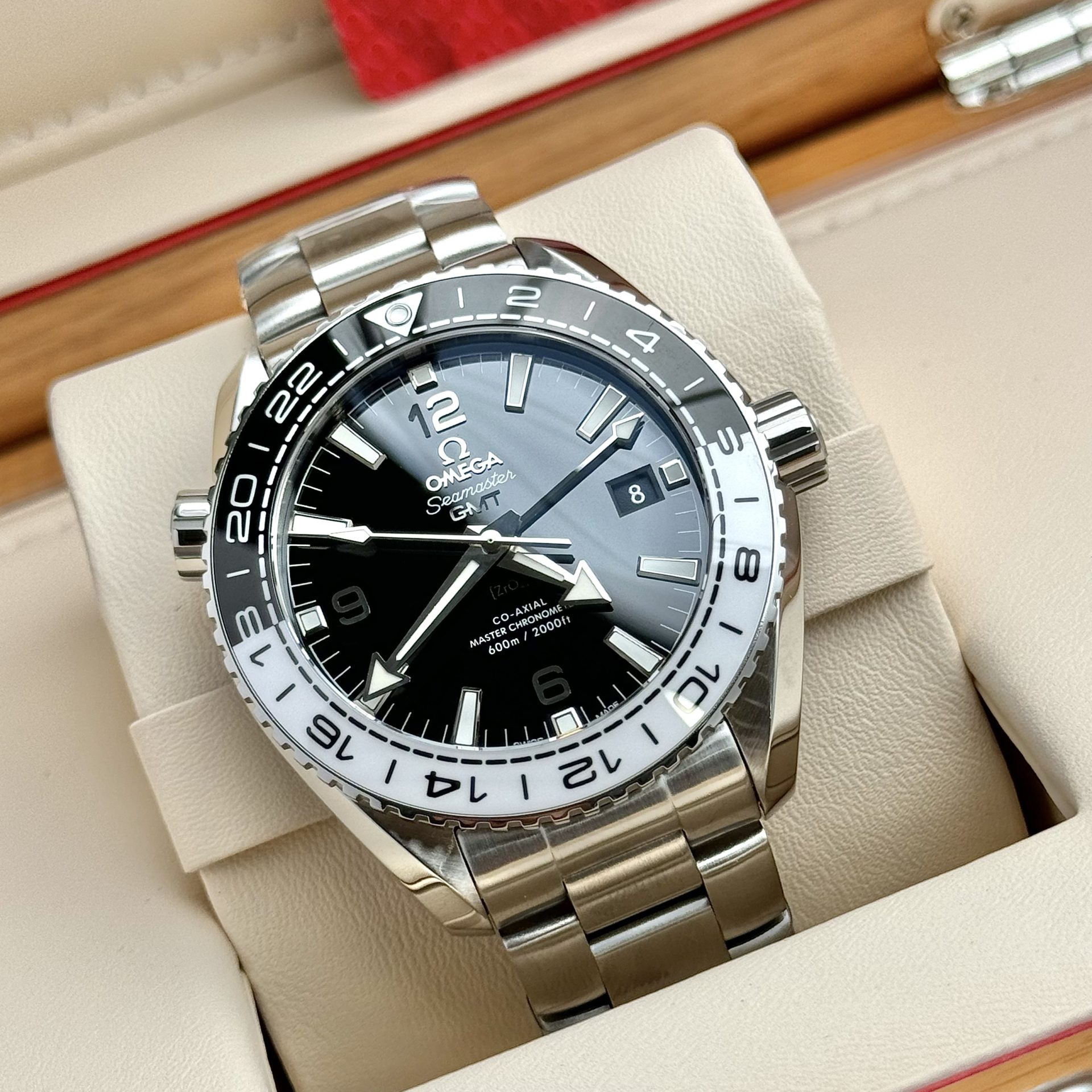 Omega Replica 1:1 Watch Seamaster Planet Ocean GMT Black Dial 43.5mm - Top club
