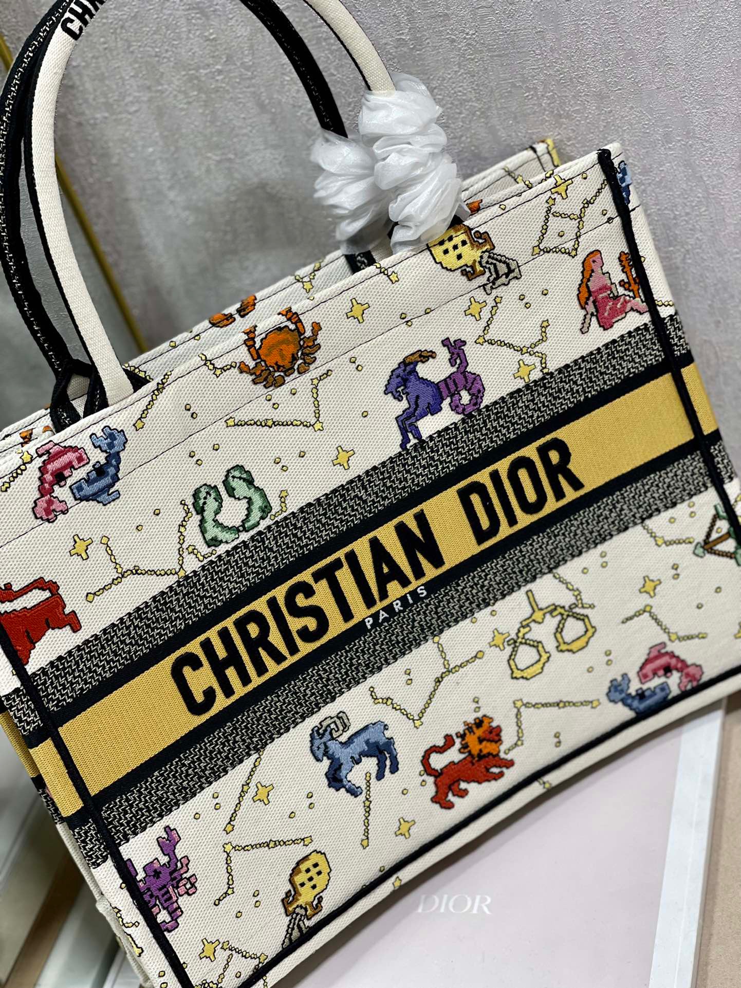 Christian Dior Medium Dior Book Tote White Multicolor, For Women, Women’s Handbags 14in/36cm CD1:1High-quality replica