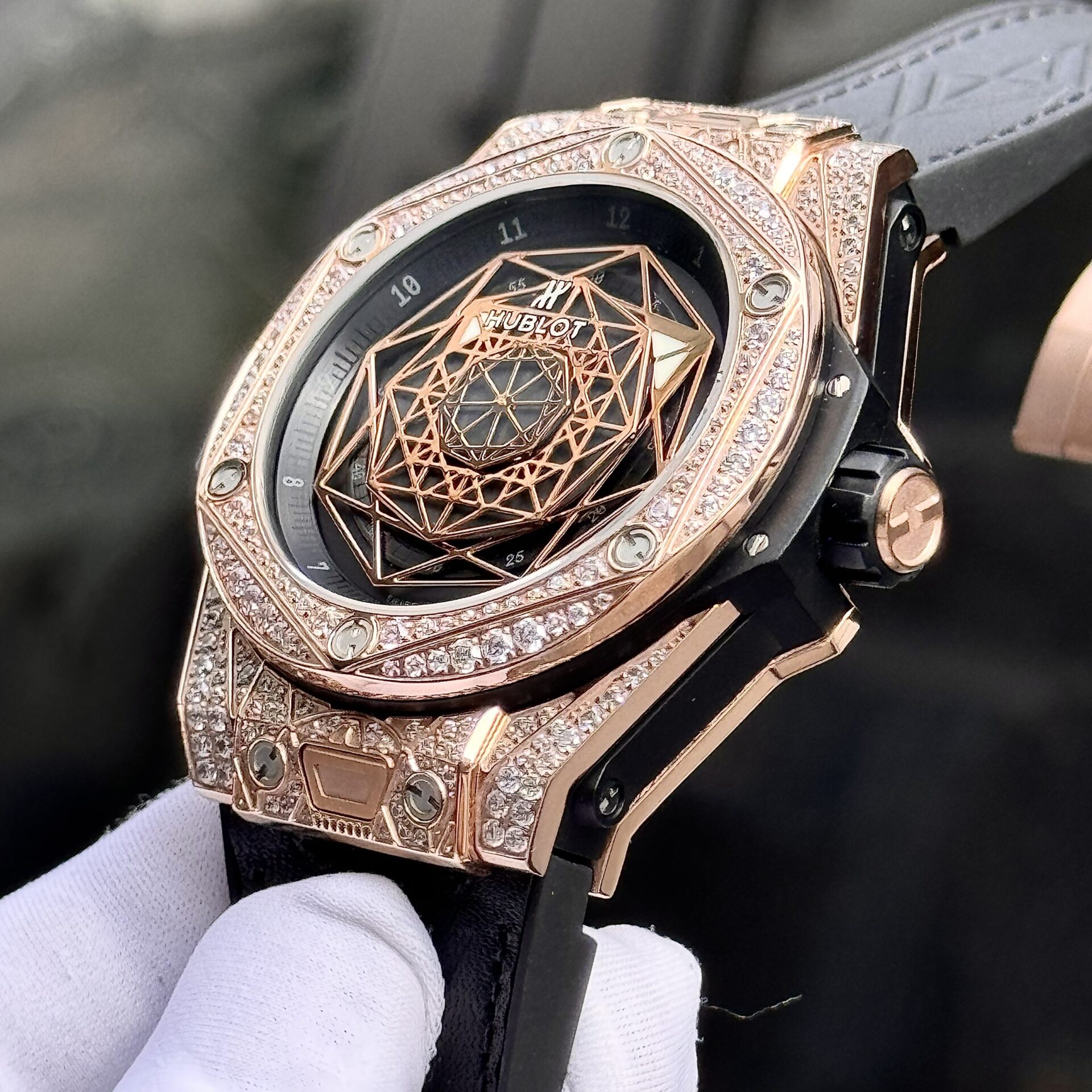 Hublot Big Bang Sang Bleu King Gold Replica Watch Diamond 44mm - Top club