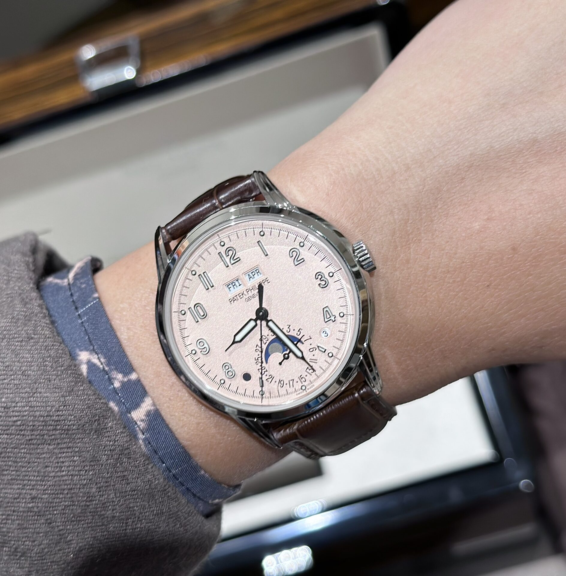 Patek Philippe Complications 5320G Pink Dial Replica 1:1 Watch GRF 40mm - Top club