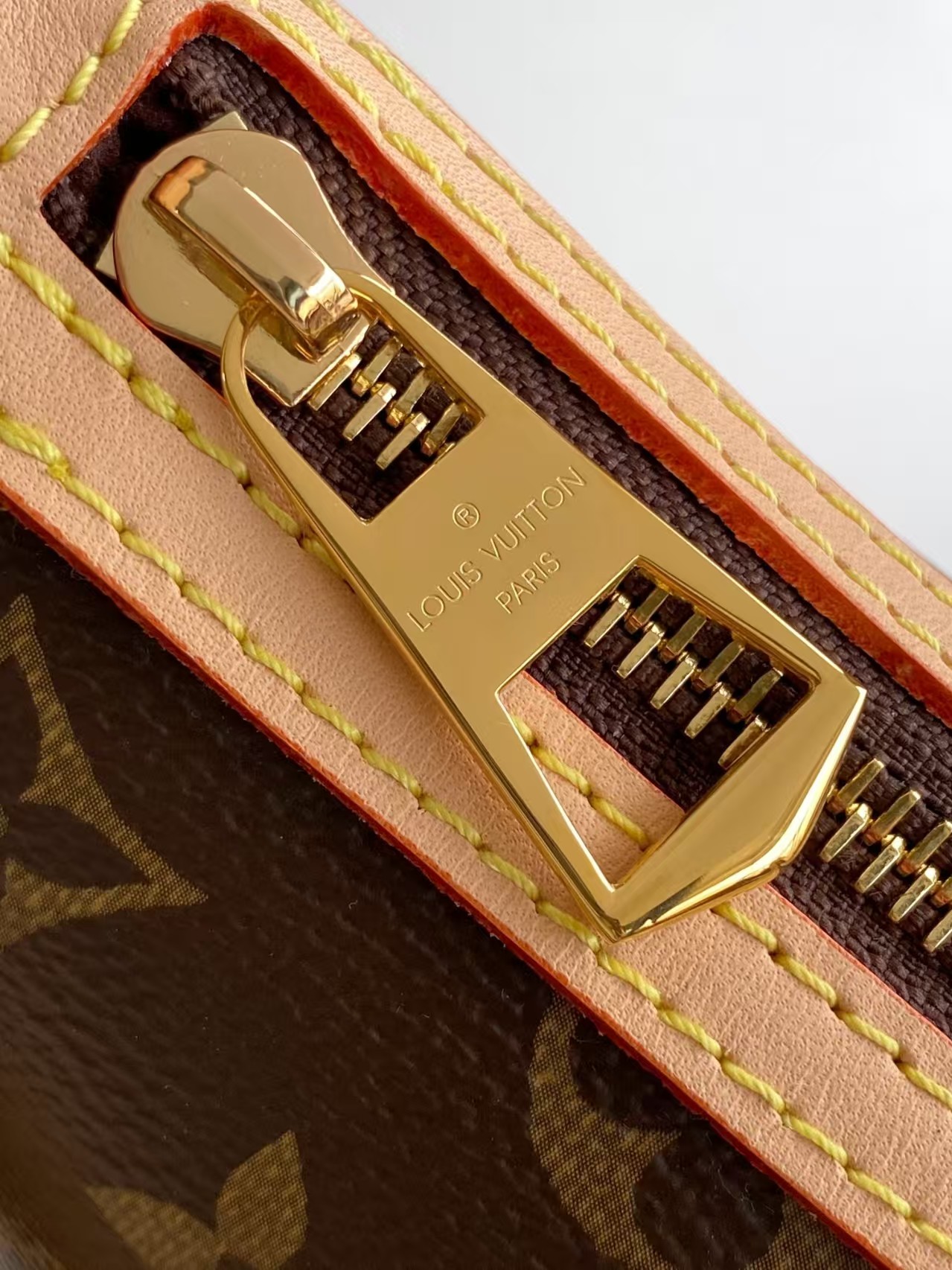 Louis Vuitton Looping HandBag1:1High-quality replica