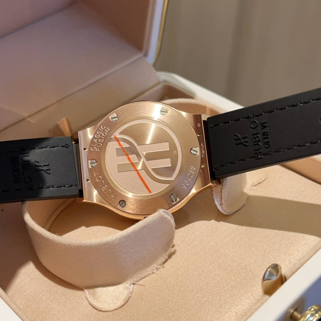 Hublot Classic 33mm High-End Women's Watch(1:1 replica) - Top club
