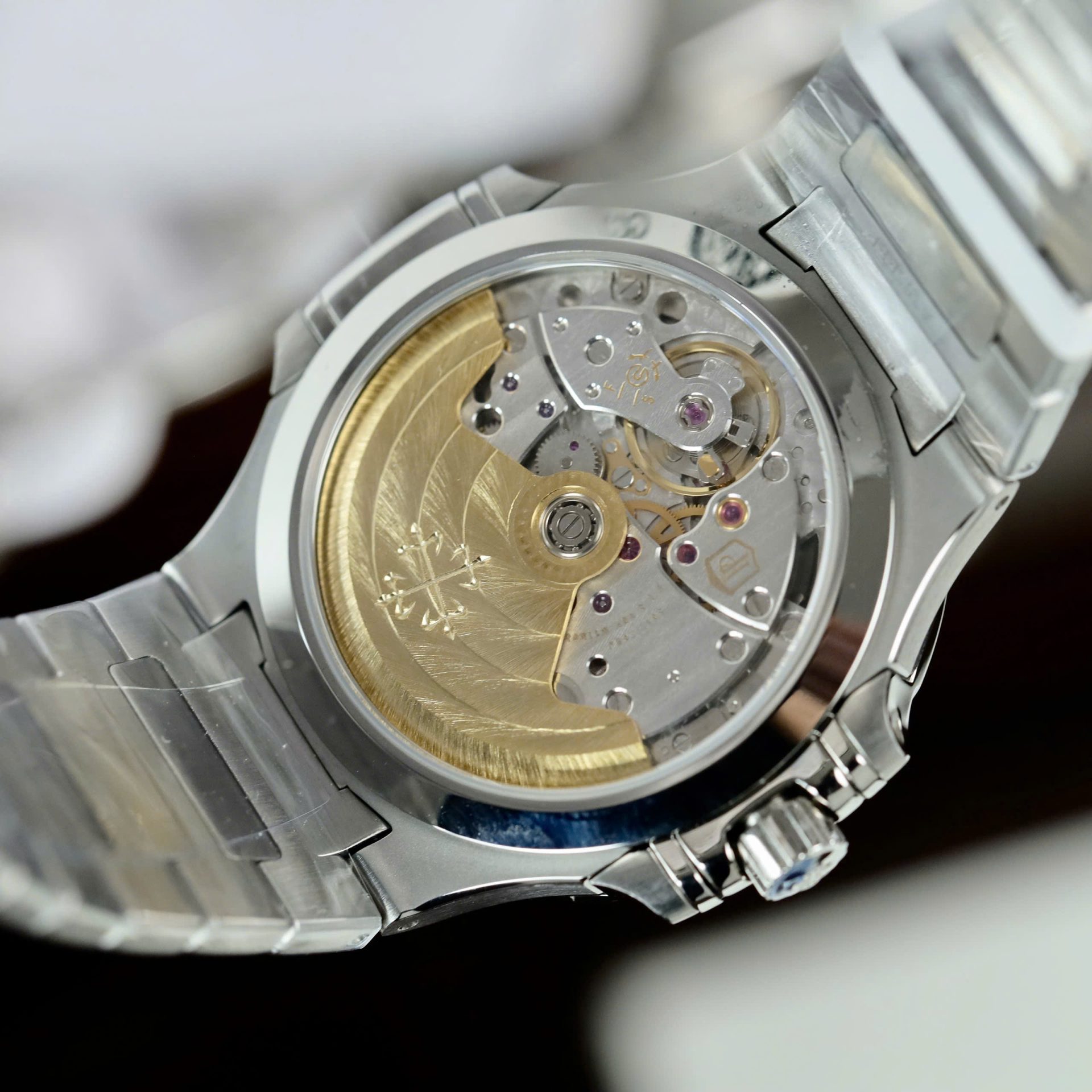 Patek Philippe Nautilus 7118 Copies Watch Gray Dial Custom Diamonds Moissante 3K Factory 35.2mm - Top club