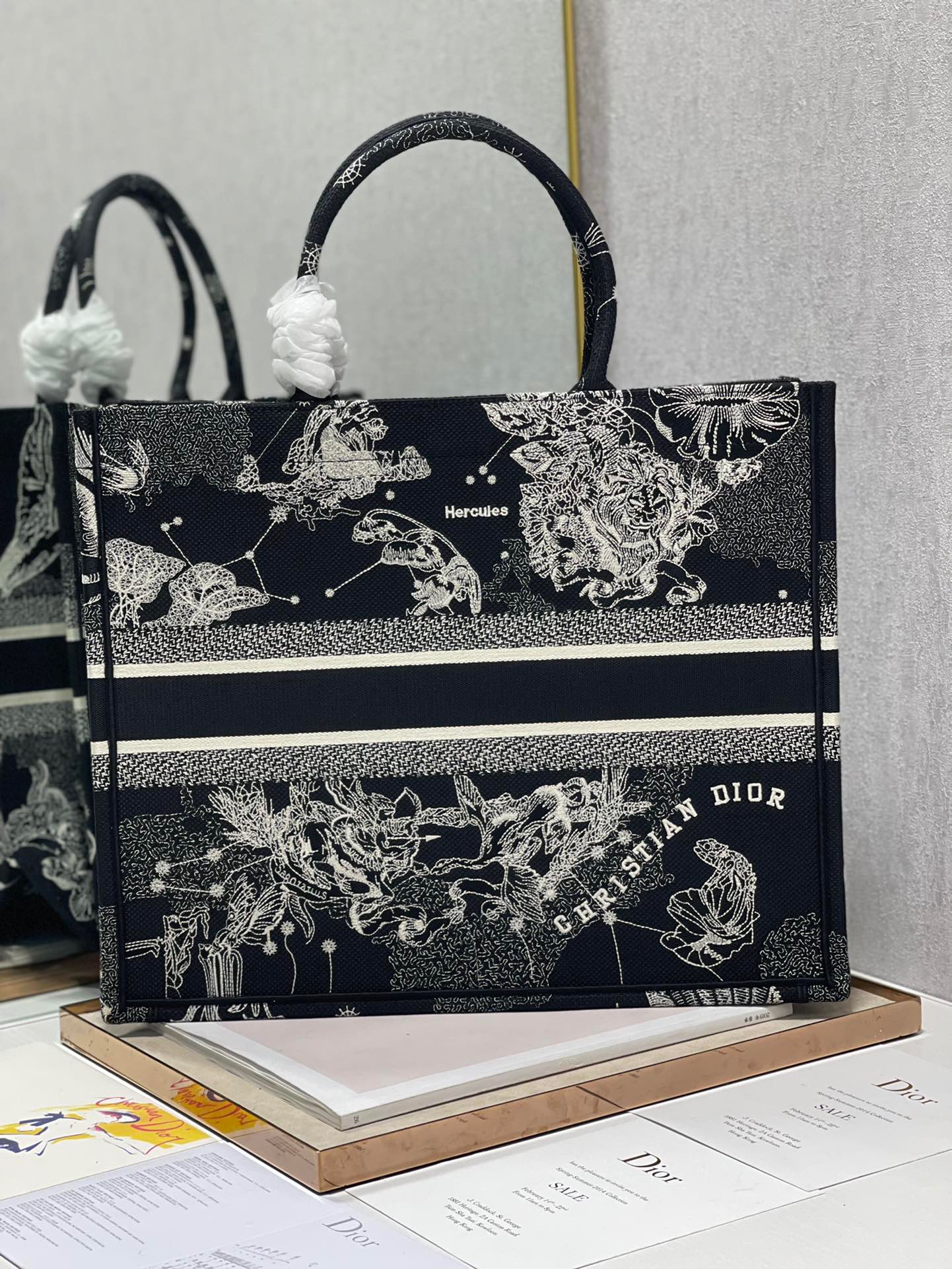 Christian Dior Large Dior Book Tote Black And White, For Women, Women’s Handbags 16.5in/42cm CD1:1High-quality replica