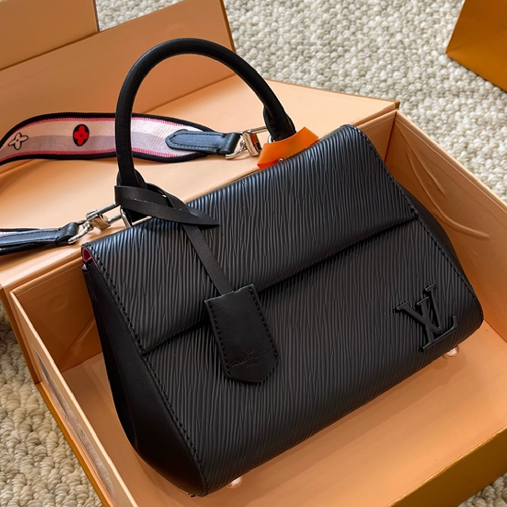 Louis Vuitton LV  Cluny Grained Leather Shoulder Handbag1:1High-quality replica