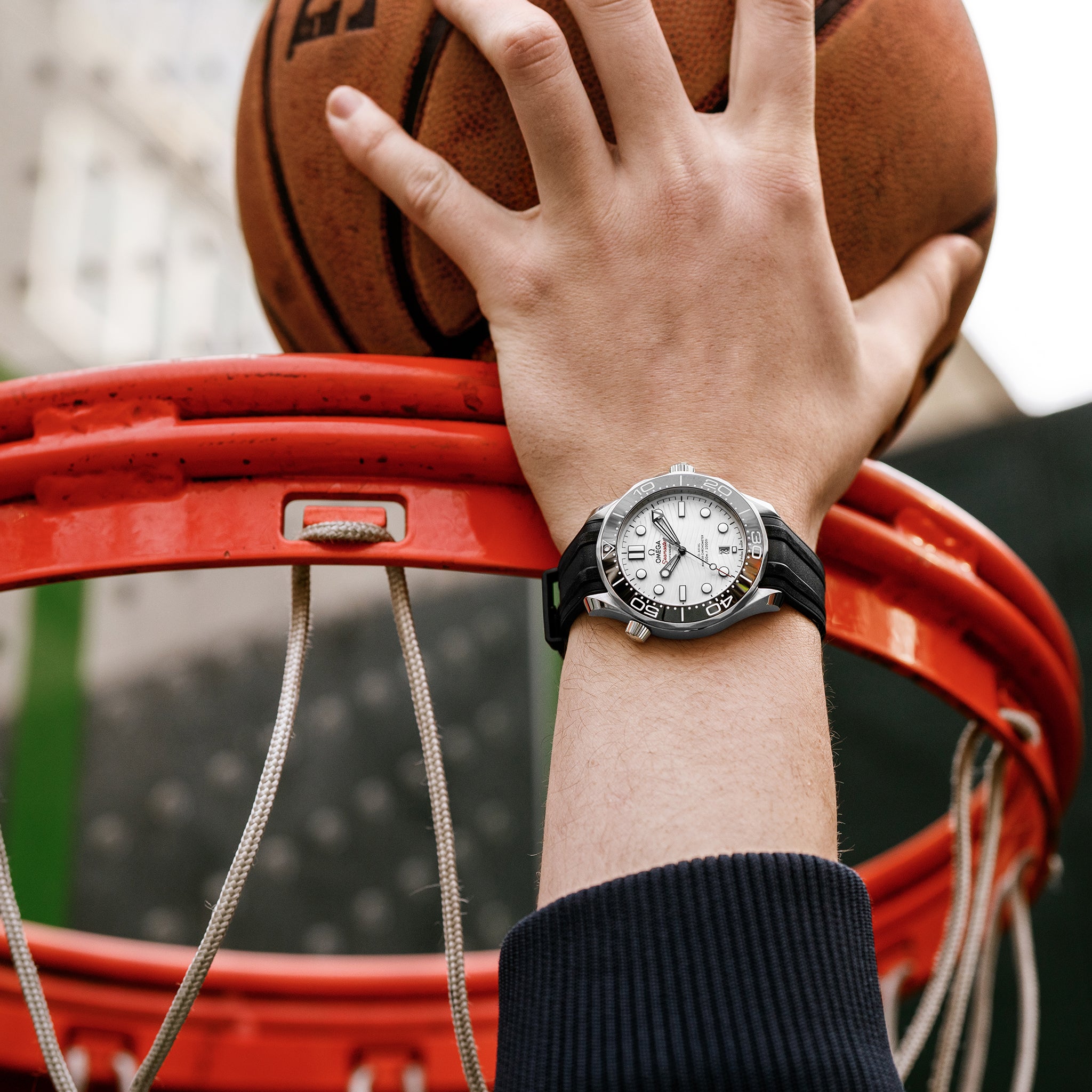 Seamaster Diver 300M Co-Axial Master Chronometer 42mm White Dial On Rubber Strap(1:1 replica) - Elite Watch Atelier