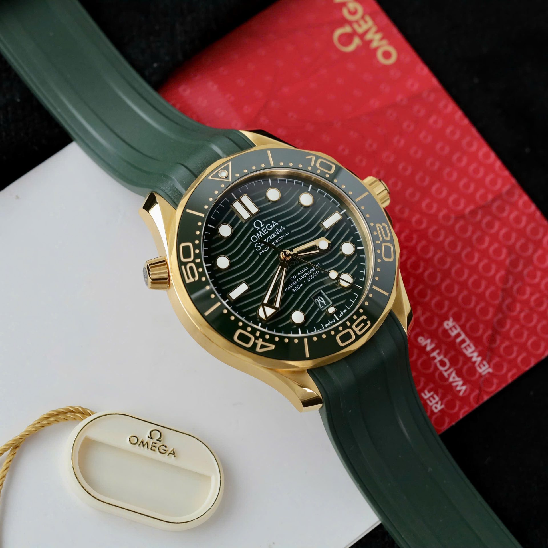 Omega Seamaster Diver 300M Replica Watches Green Dial Rubber Strap VS Factory 42mm - Top club