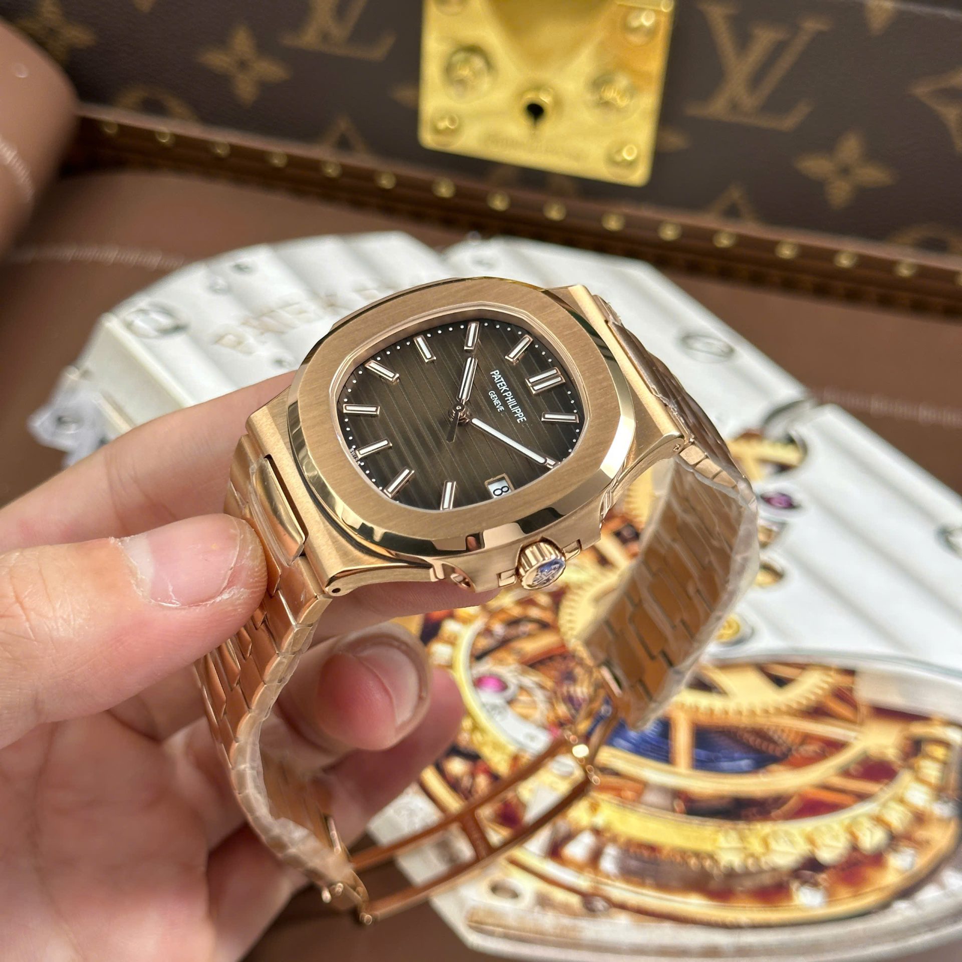 Patek Philippe Nautilus 5711 Brown Dial Copies Watches Automatic Movement BBF Factory 40mm - Top club