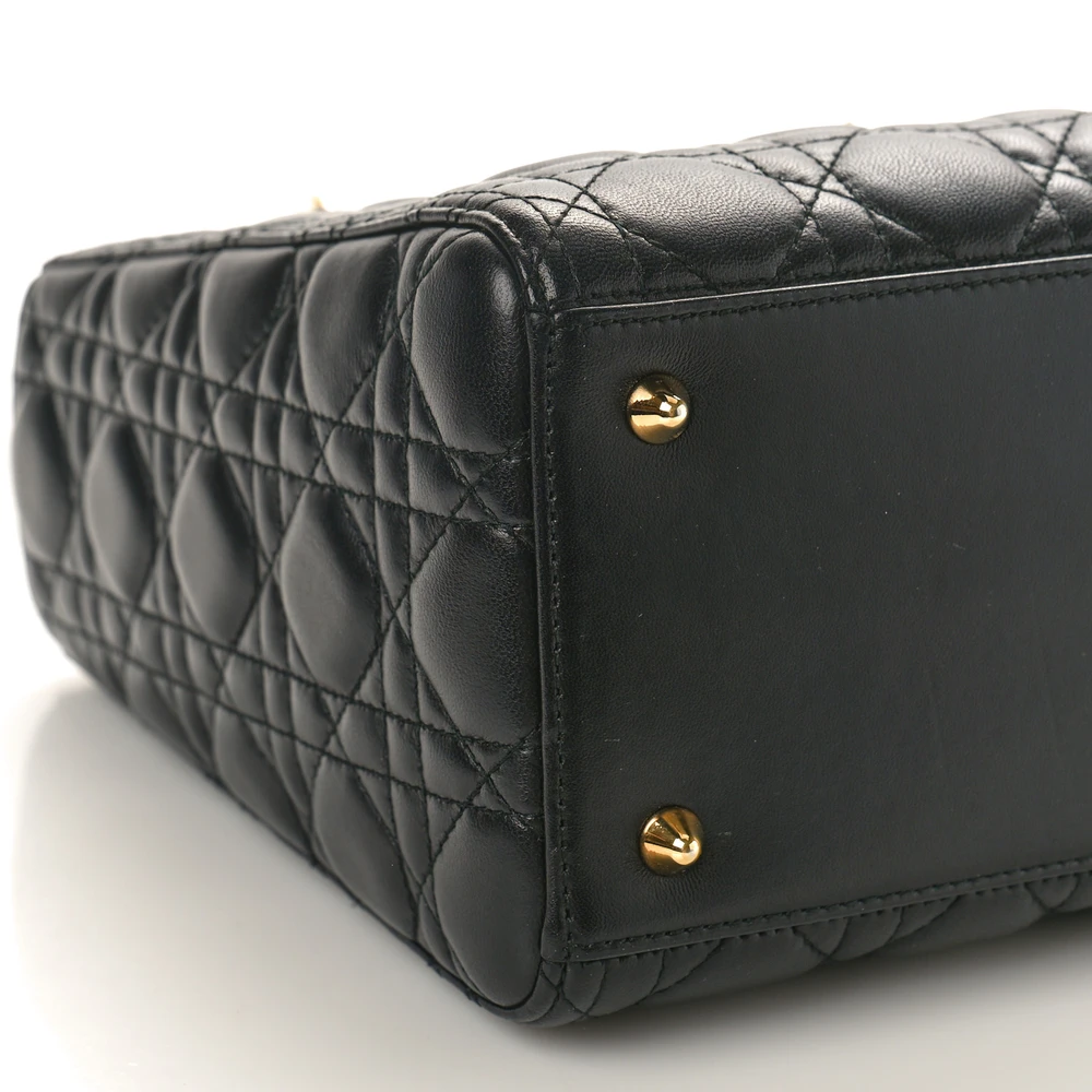 Dior Gold Hardware Superfakes – High Quality, Low Cost1:1High-quality replica