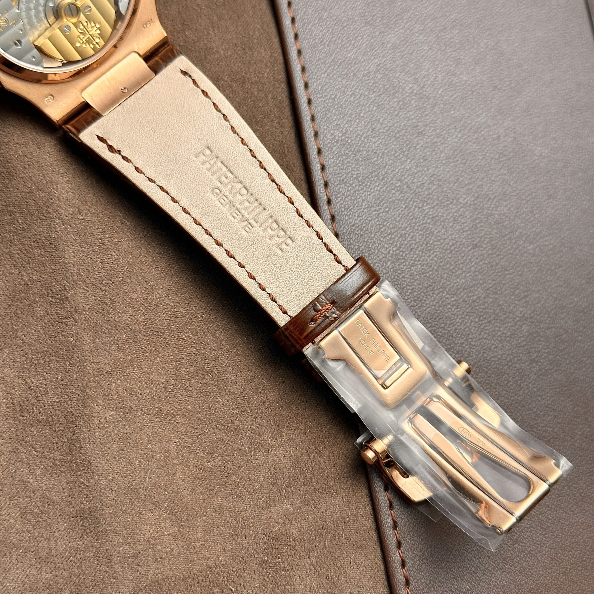 Patek Philippe 5724R Replica Watch Gray Dial Leather Strap Factory GR 40mm - Top club