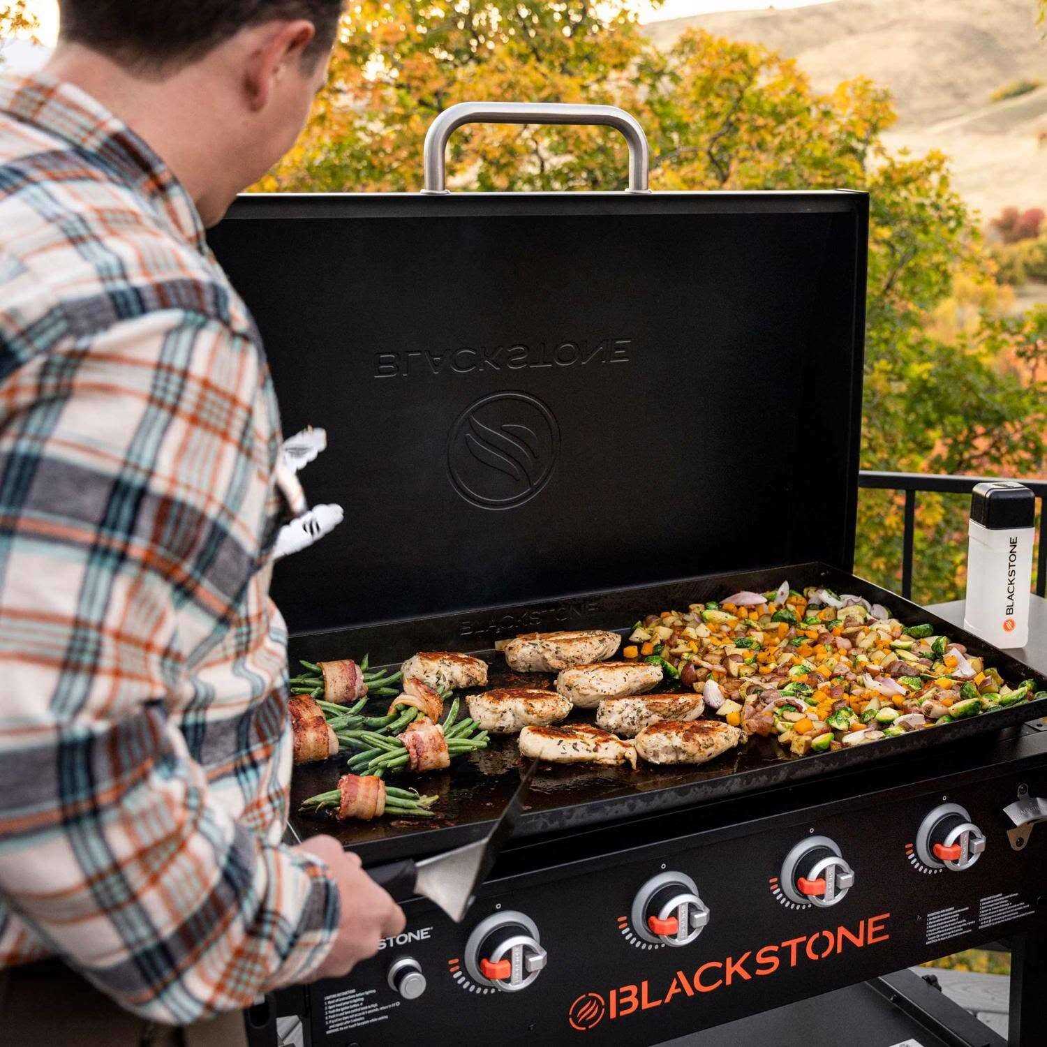 Blackstone Gas Griddle With Hood, 4 Burners - 76861121 - Image 3 Blackstone Gas Griddle With Hood, 4 Burners - 76861121 - Image 3