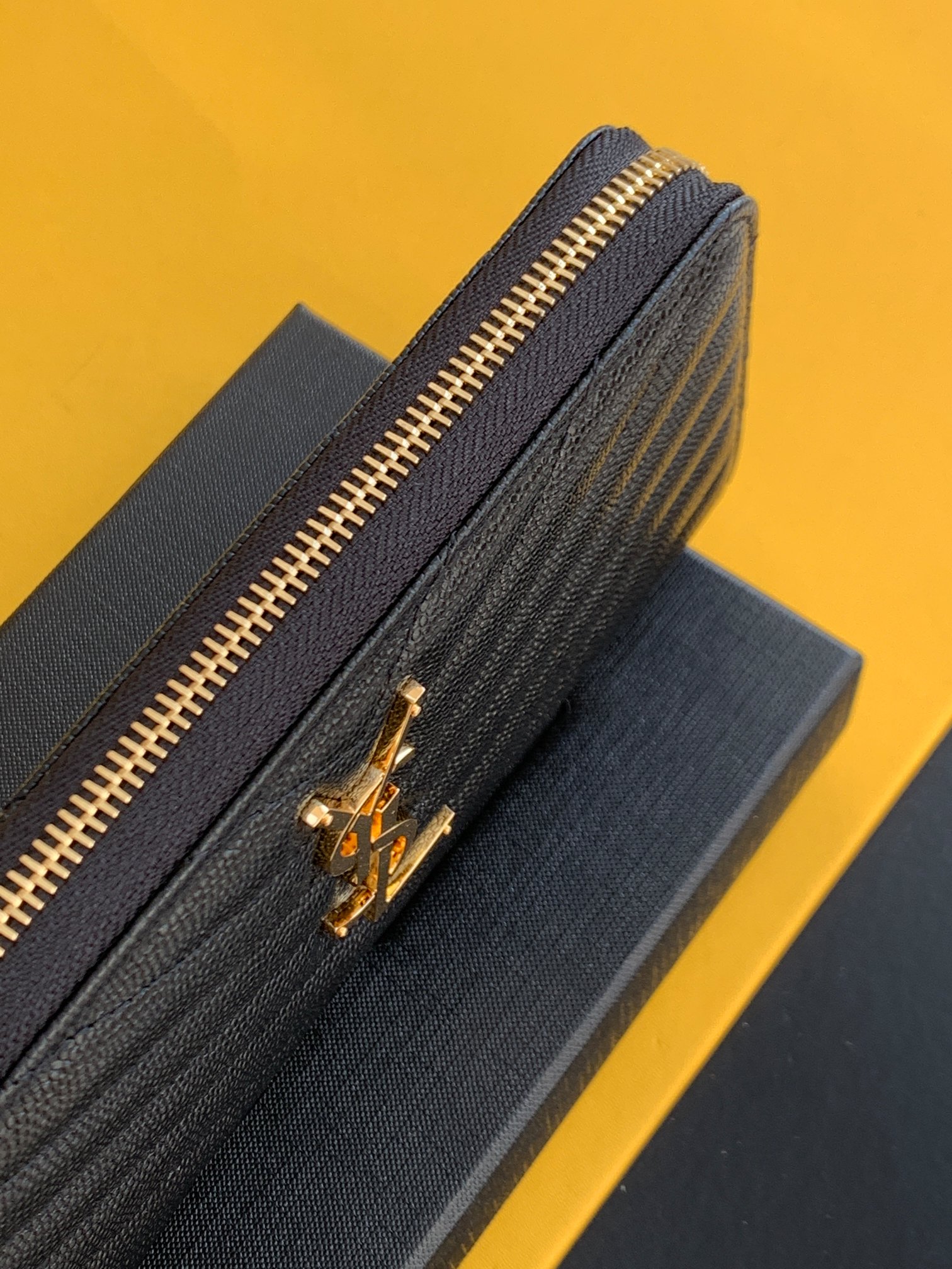 Saint Laurent MONOGRAMS PROMOTIONS1:1High-quality replica