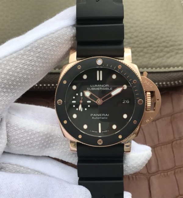 Replica Panerai XF PAM684 RG Luminor Submersible Rubber Strap P.9010 - Top club