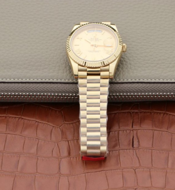 Replica Rolex Day-Date 40mm 228238 YG Dial Roman Markers YG Bracelet A3255 - Top club