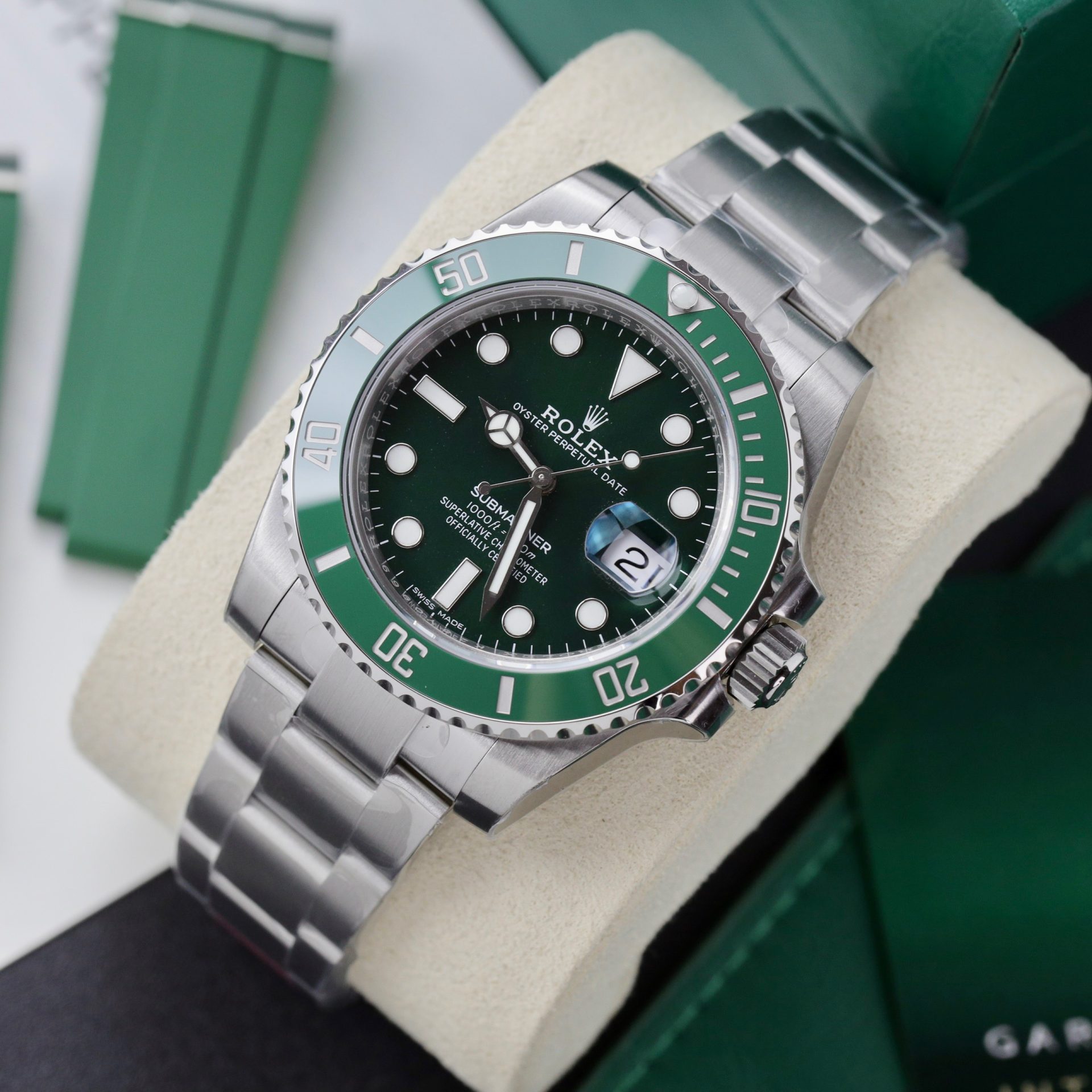 Rolex Best Replica Watch Submariner 116610LV Hulk VS Factory 40mm - Elite Watch Atelier
