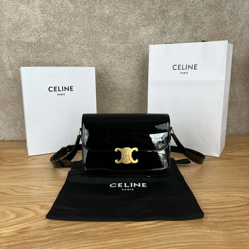 CELINE TRIOMPHE Black Medium Patent Leather Calfskin Shoulder Bag