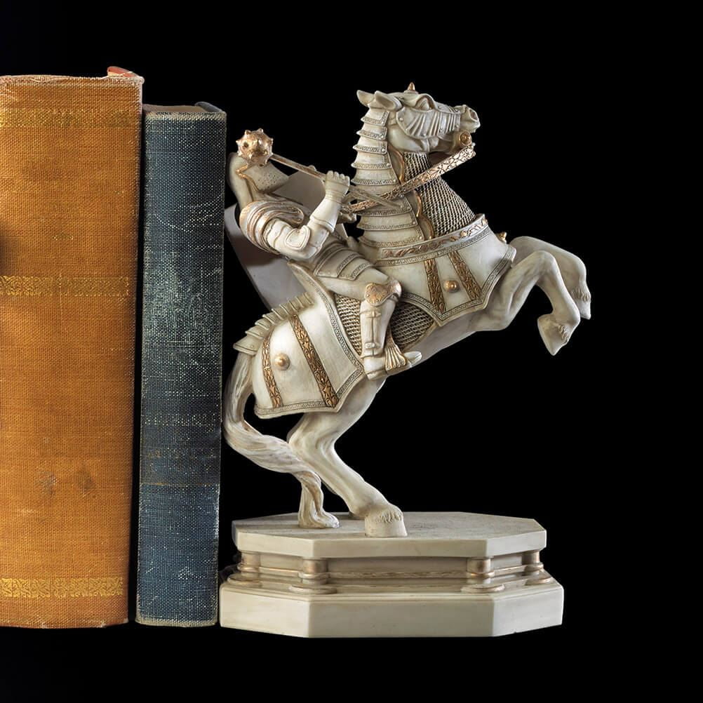 Hp - White Knight Bookend