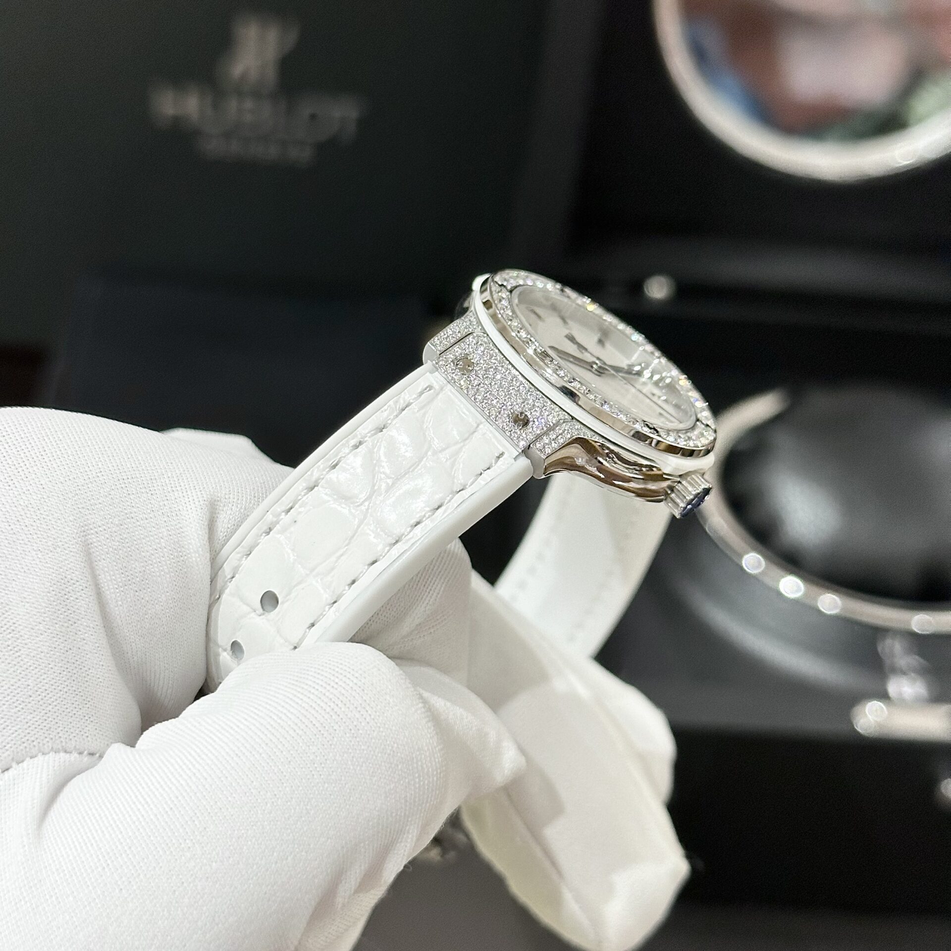Hublot Classic Fusion Women s Best Replica Watch White Moissanite Diamond 33mm - Top club