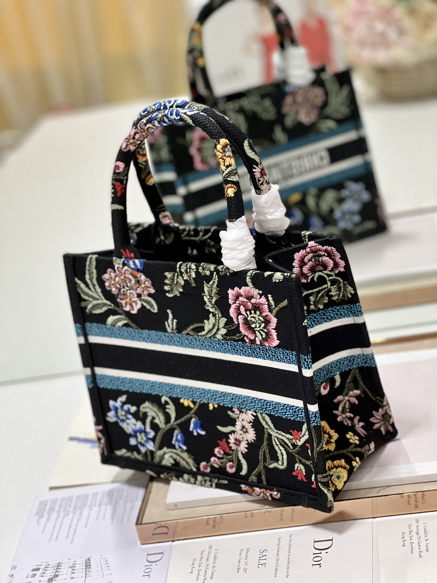 Small Dior Tote Bag White/Black For Women 10.5 in/ 26.5cm1:1High-quality replica