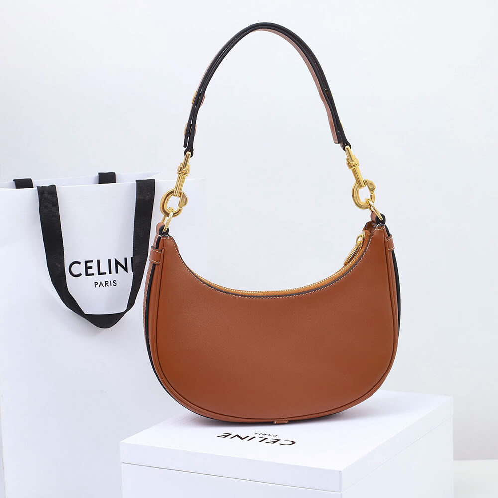CELINE Medium Ava Strap Bag in smooth Calfskin1:1High-quality replica