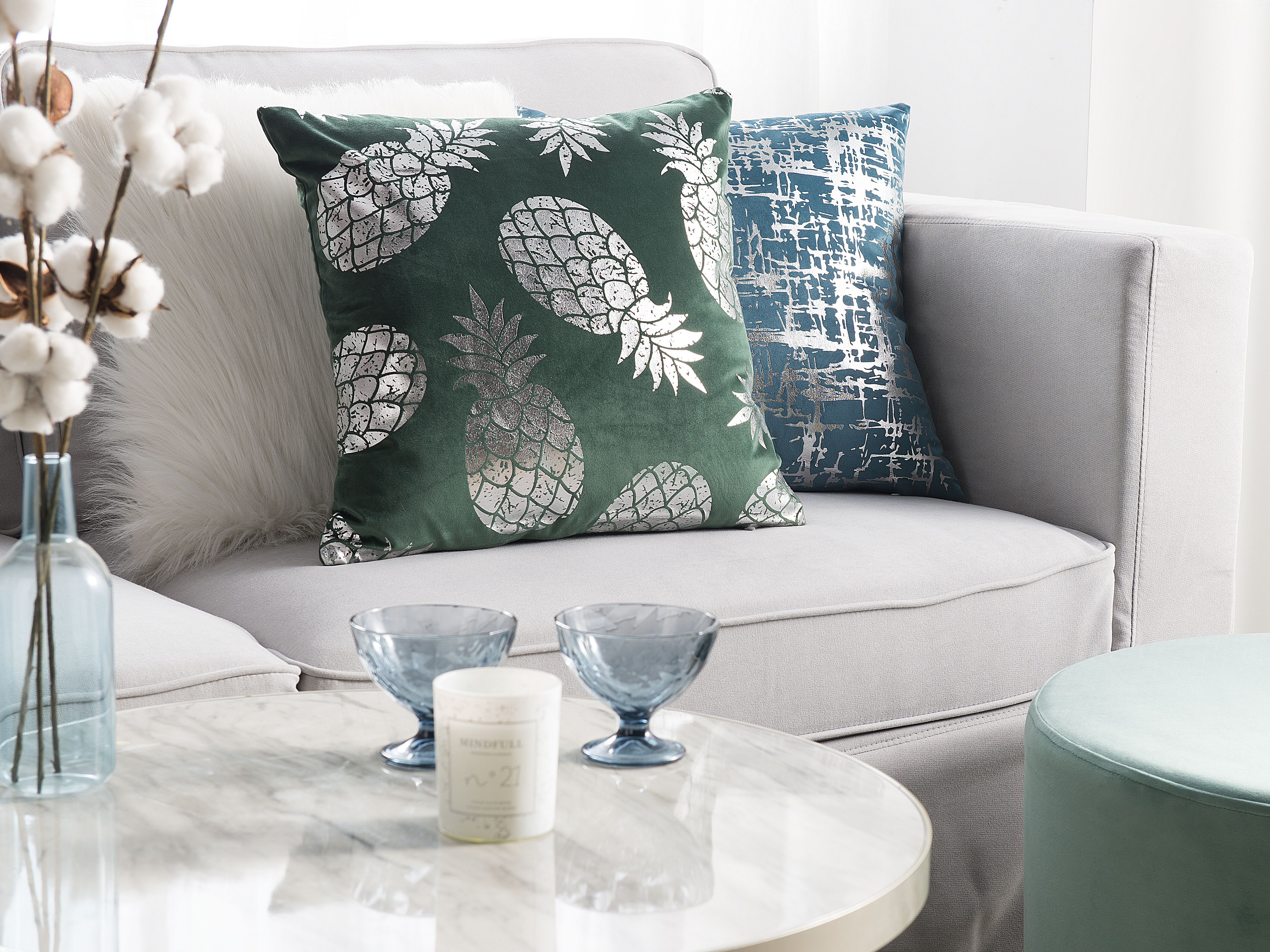 Set of 2 Decorative Cushions ASTILBE Velvet 45 x 45 cm Dark Green Plant Pattern