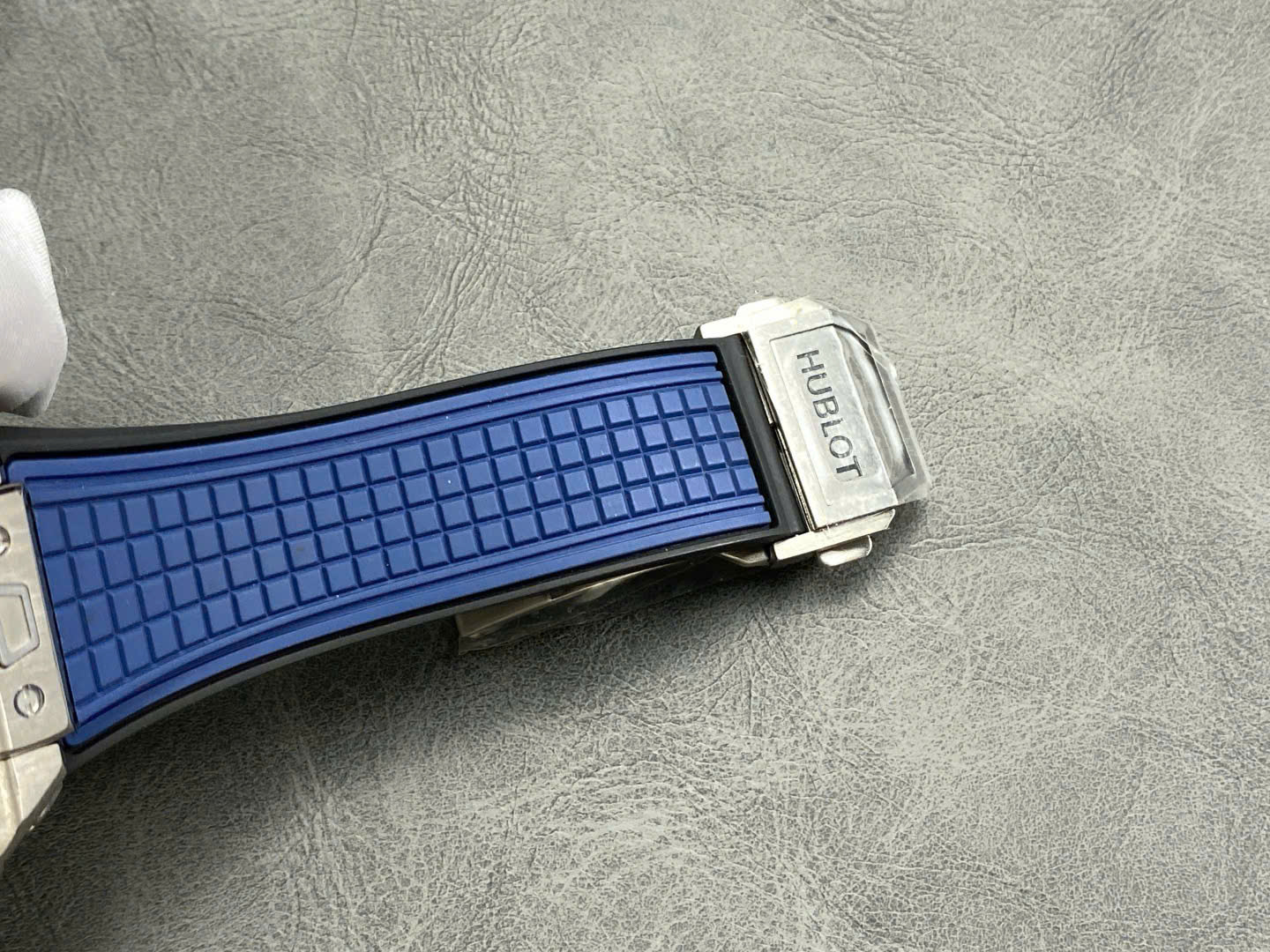 Hublo Square Bang Unico Titanium Replica Watches Blue Rubber Strap BBF Factory 42mm - Top club