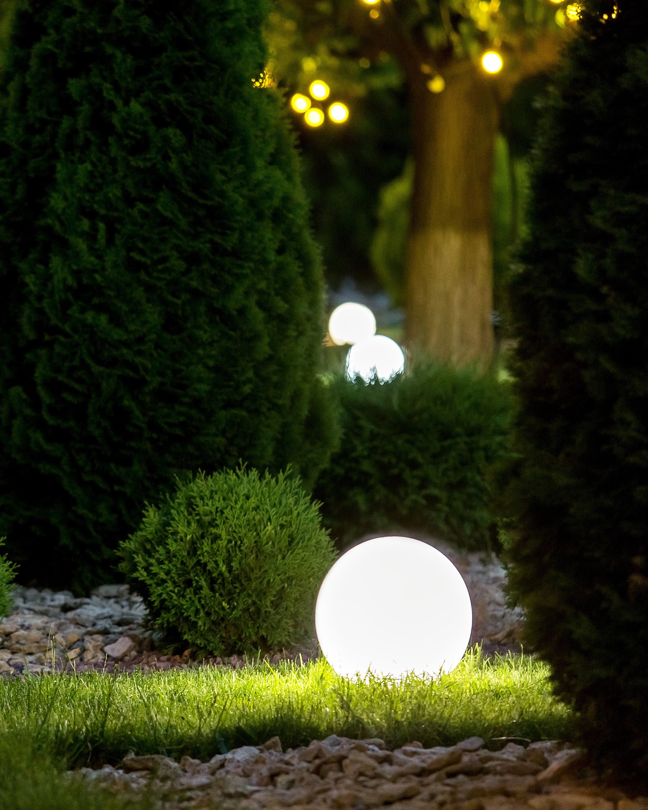 Outdoor LED Ball Lamp JOCOY with Remote White