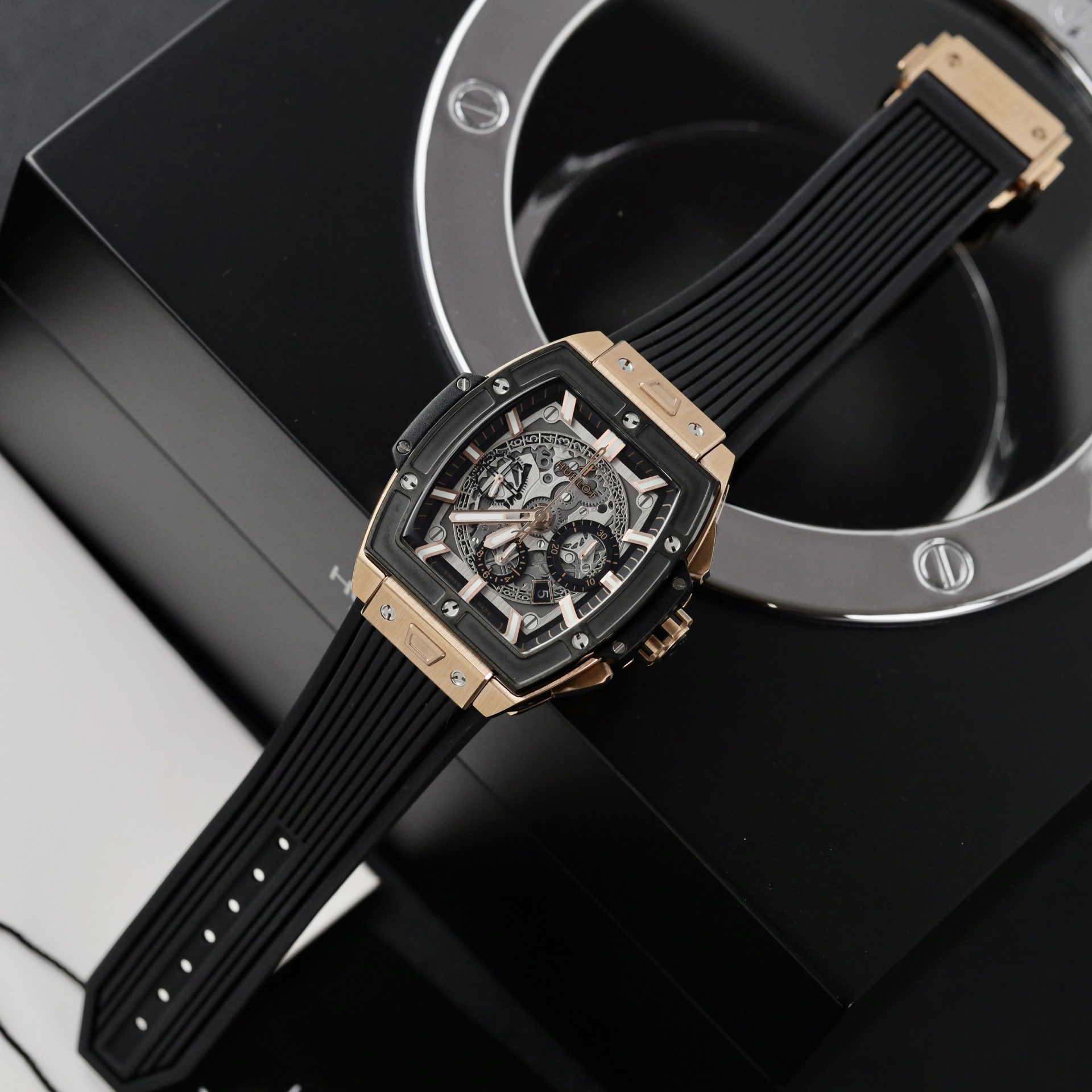 Hublot Replica Watch Spirit Of Big Bang King Gold Black Dial 42mm - Elite Watch Atelier