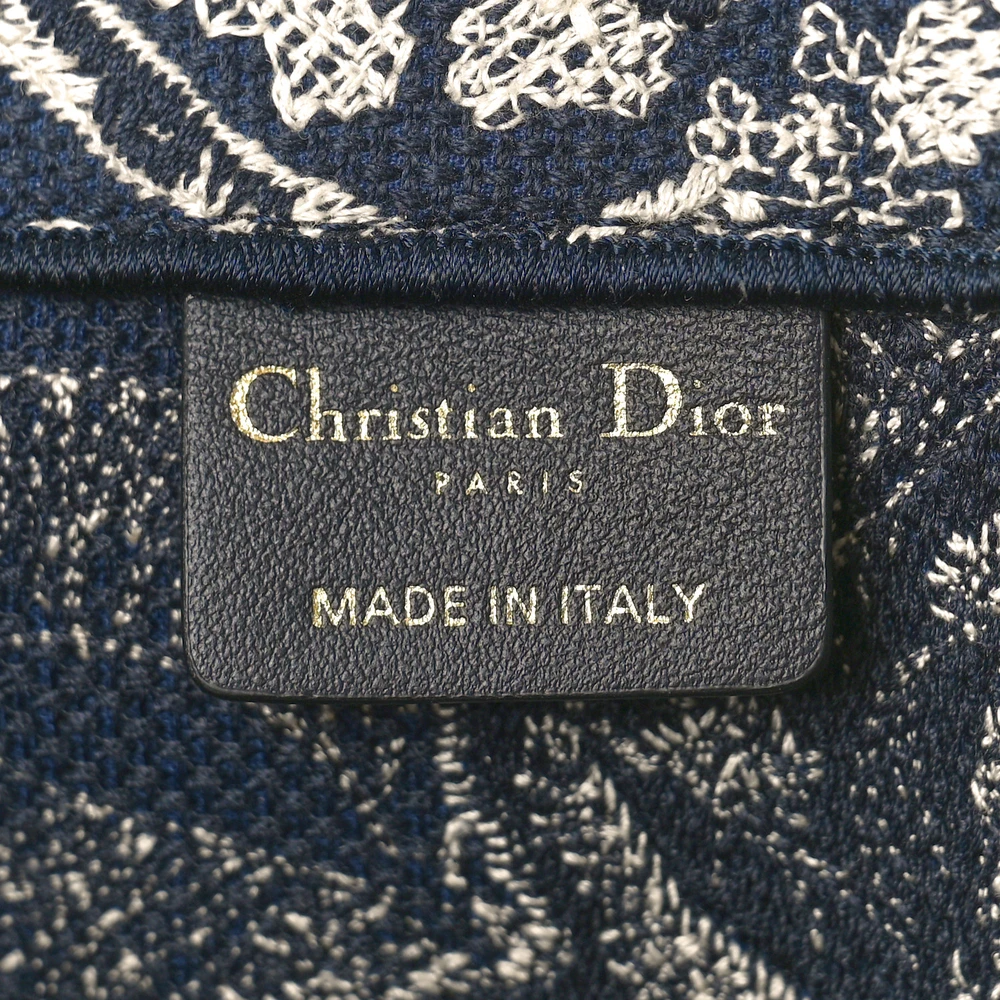 Mirror Quality Replica Dior Book Tote for the Style Enthusiast