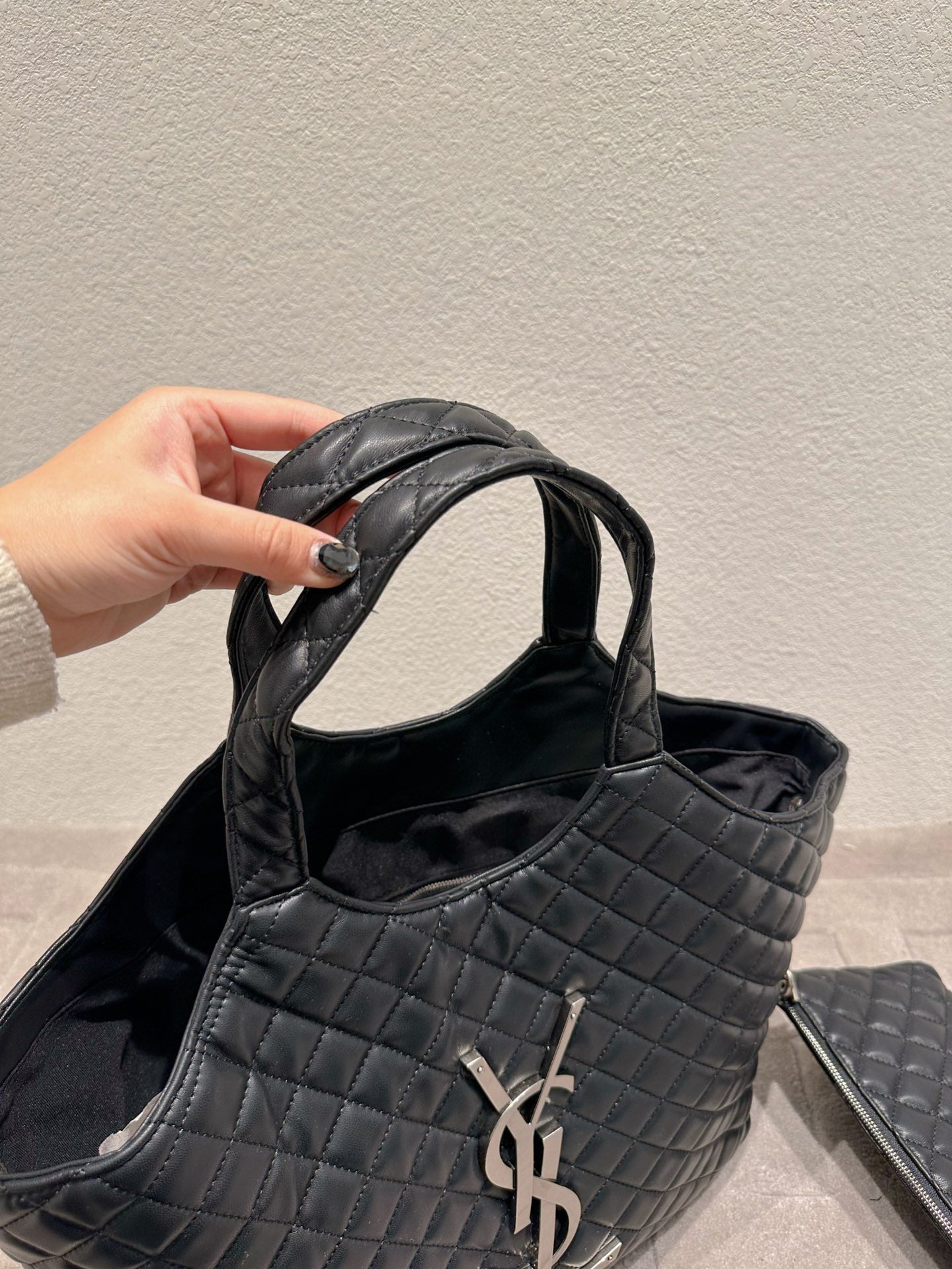 TO – Luxury Bags SLY 2791:1High-quality replica