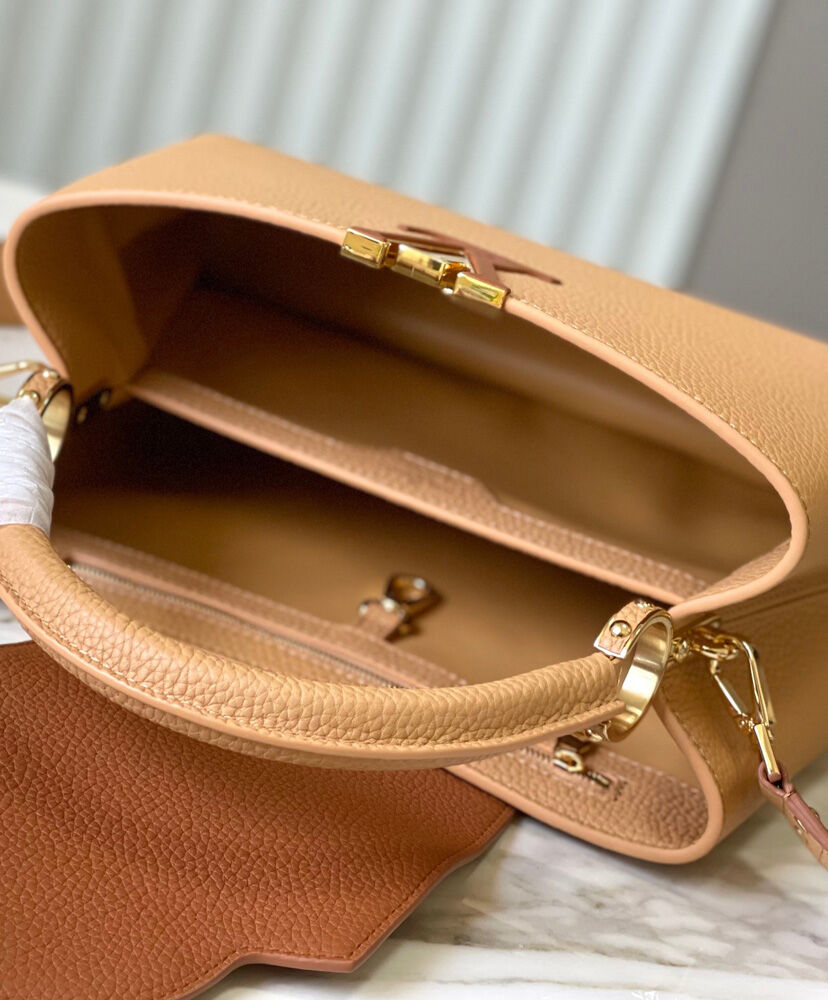 Louis Vuitton Capucines MM M22676 M230581:1High-quality replica