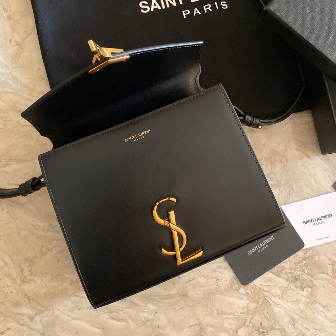 CASSANDRA MONOGRAM CLASP BAG IN MATTE PYTHON1:1High-quality replica