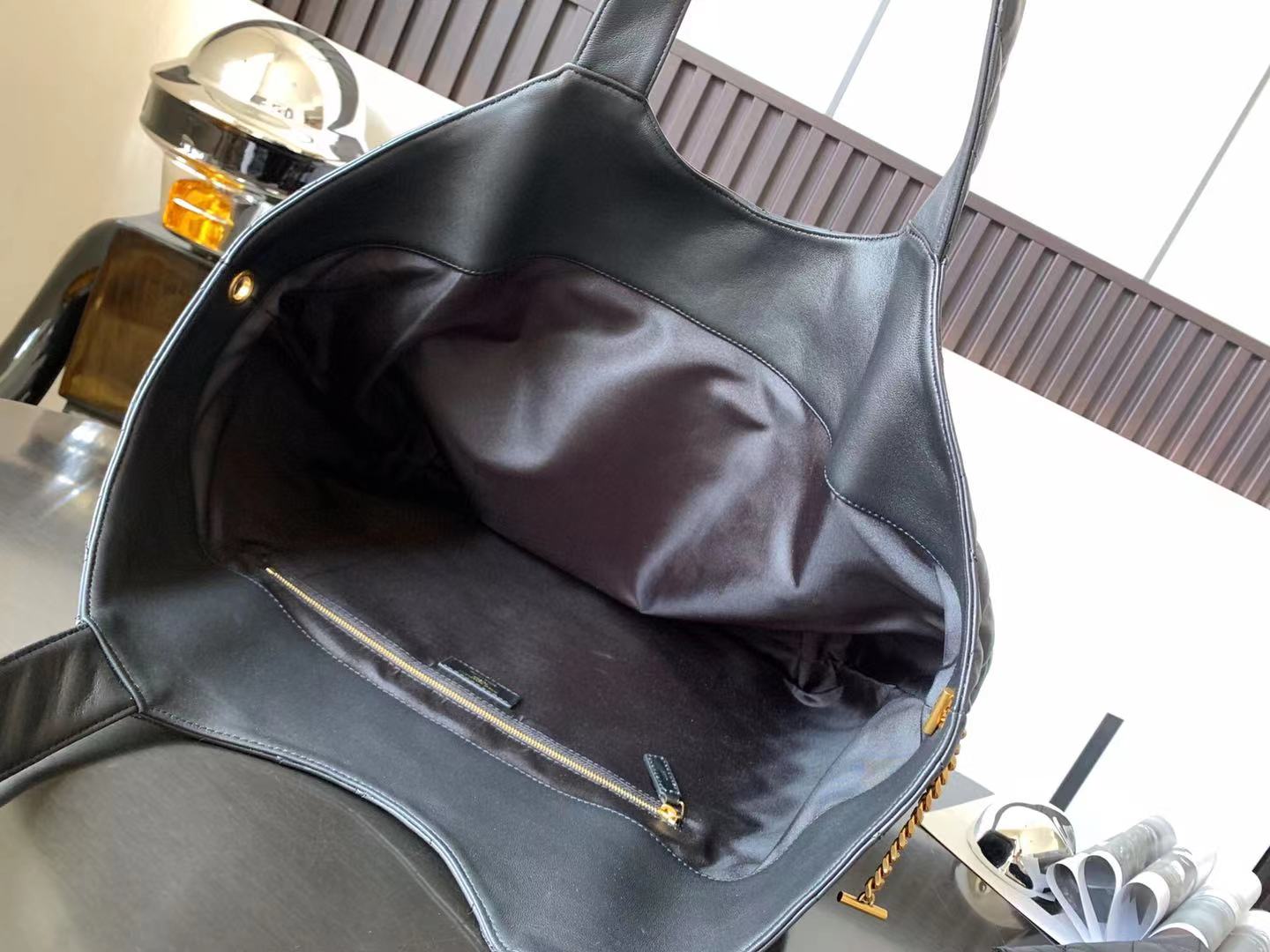 ICARE MAXI SHOPPING BAG IN QUILTED LAMBSKIN1:1High-quality replica