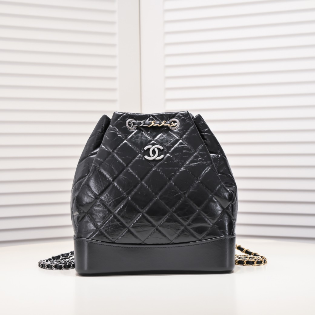 CC 17 Gabrielle backpack size : 24*23*11.5cm1:1High-quality replica