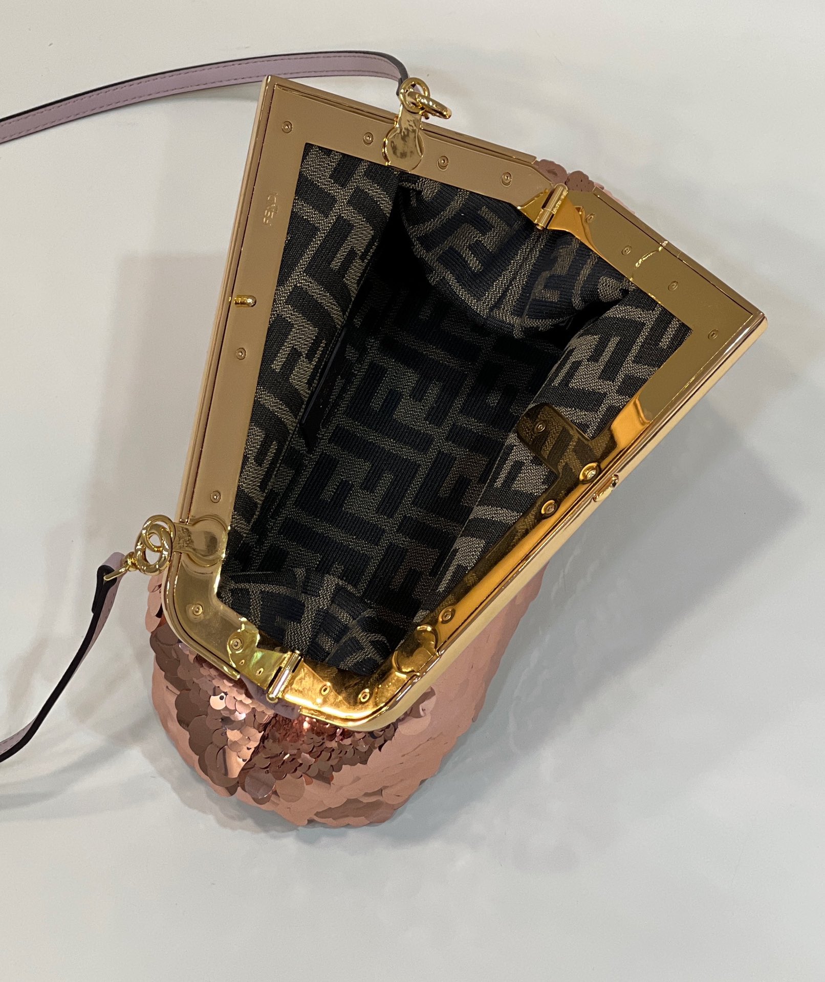 Fendi First - Replicaclubs