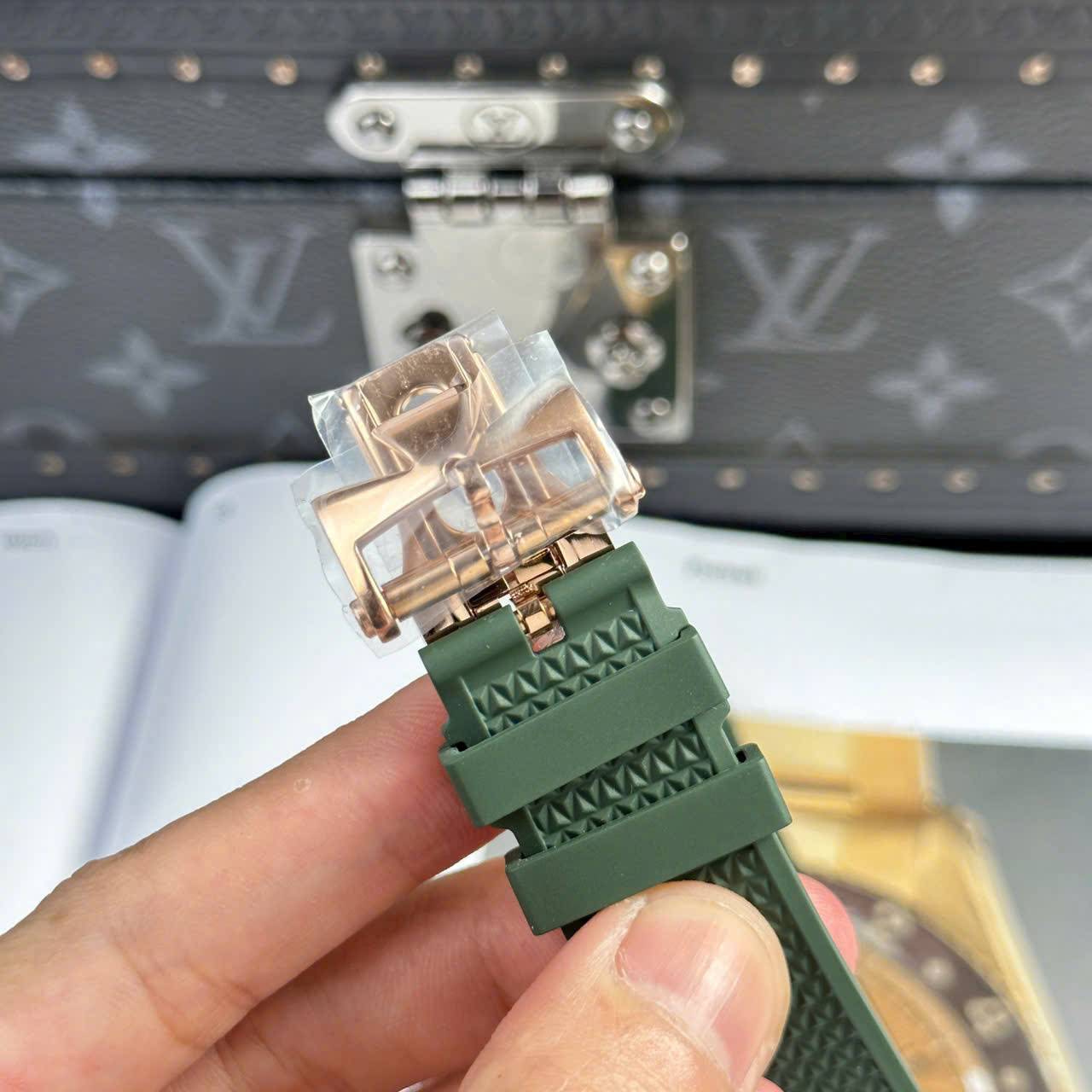 Vacheron Constantin Replica Watch Overseas 4500V Green Dial Rubber Strap 41mm - Top club