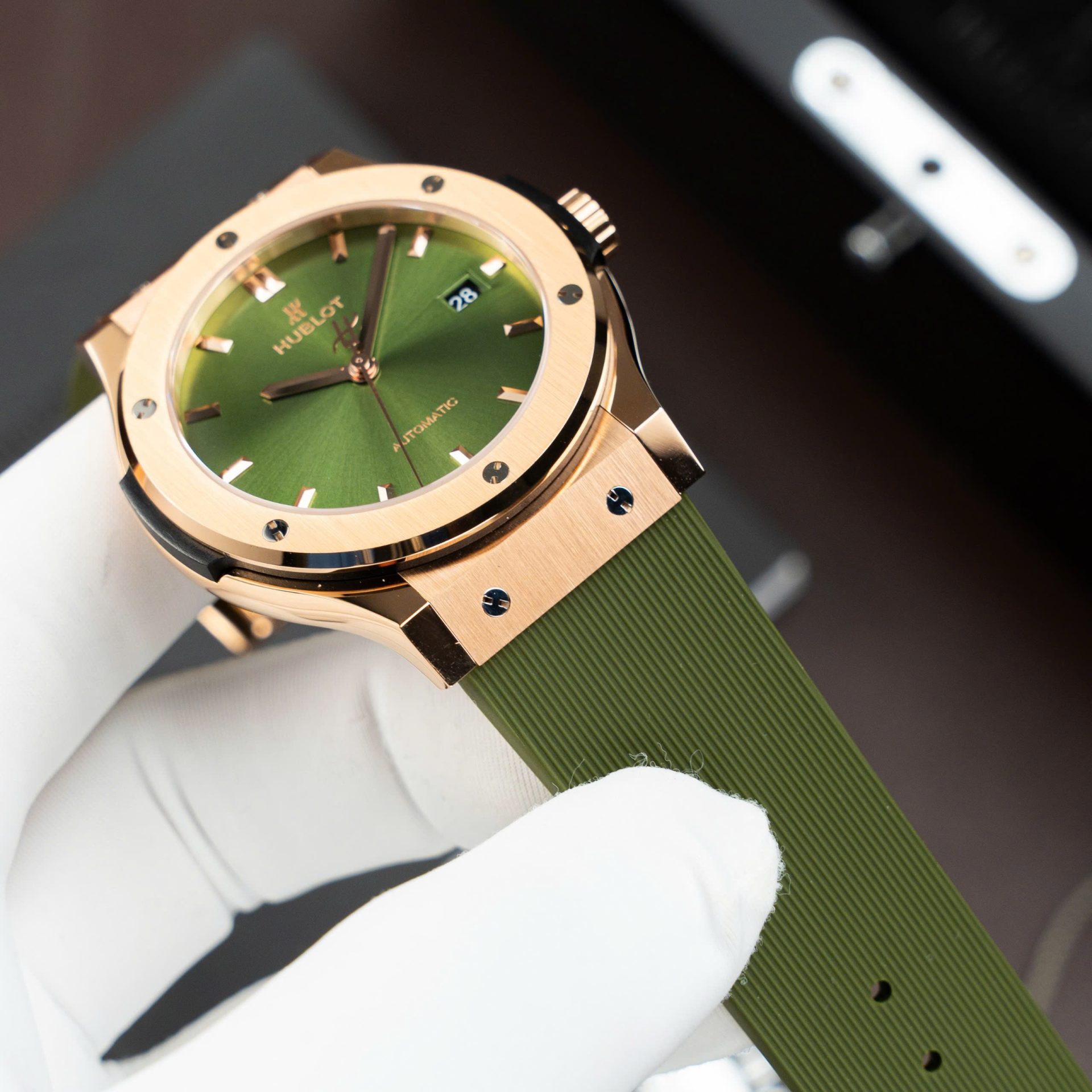Hublot Best Replica Watch Classic Fusion King Gold Green Dial Movement SW300 Swiss Made 42mm - Top club