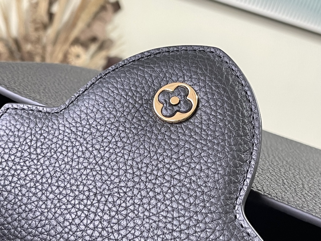 Louis Vuitton Z Capucines MM M211211:1High-quality replica
