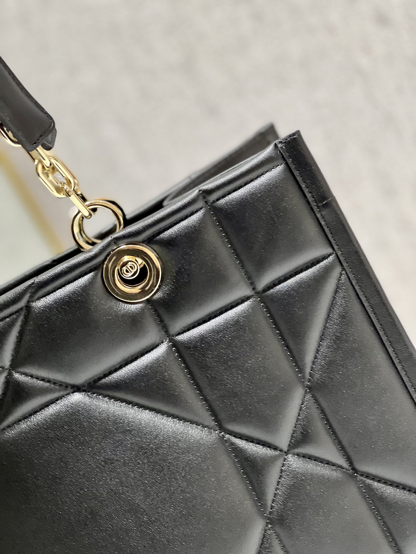 Medium Dior Essential Tote Bag Black For Women 14.7in/37cm M8721OZVJ_M9001:1High-quality replica