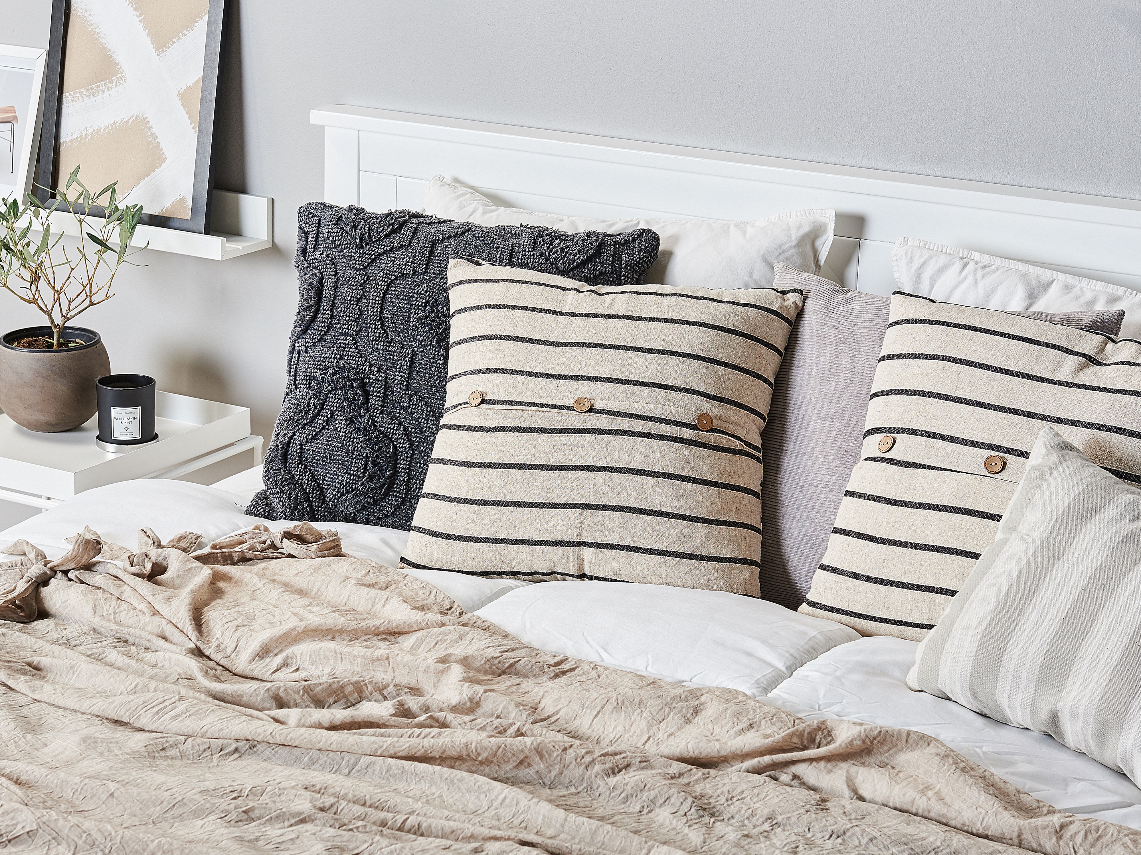 Set of 2 Decorative Cushions CYNARA Cotton 43 x 43 cm Beige Striped