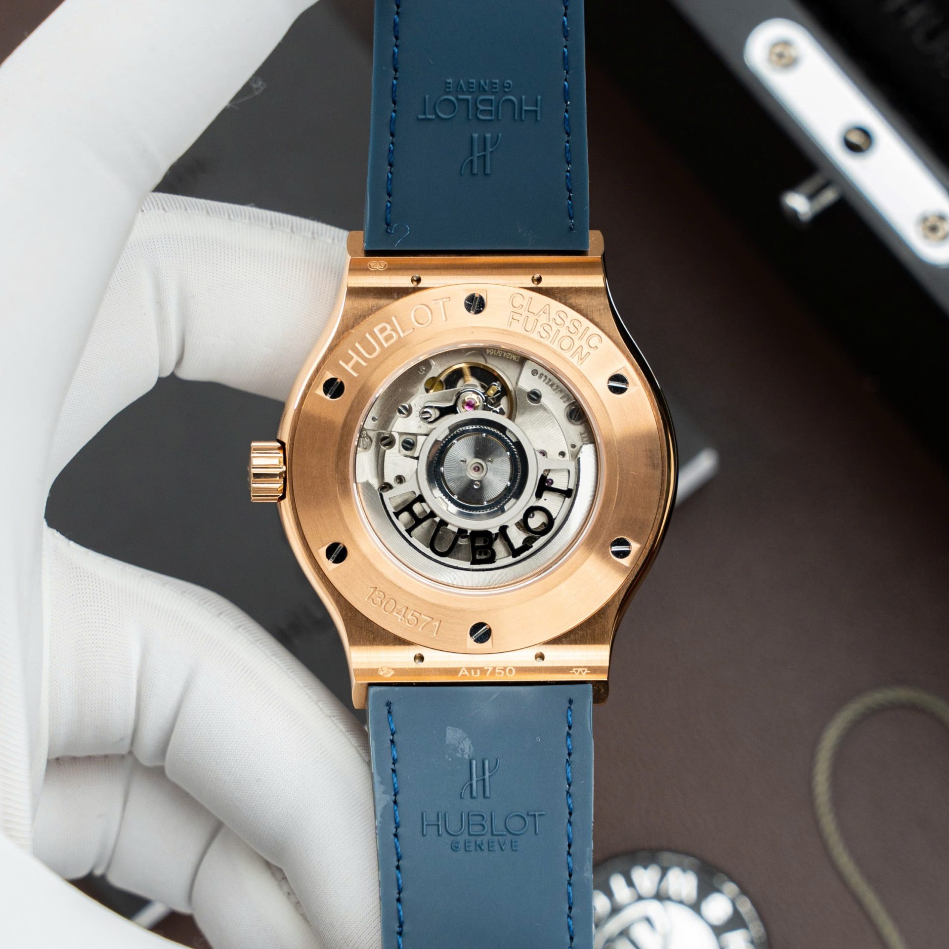 Hublot Classic Fusion King Gold Replica Watch Dial Blue Movement SW300 Crocodile Leather Strap 42mm - Top club